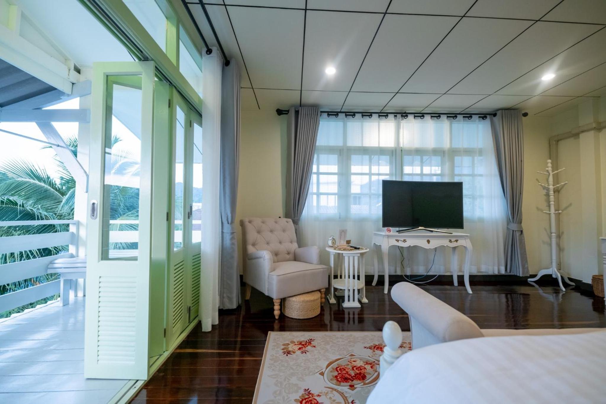 Deluxe Double Room with Balcony