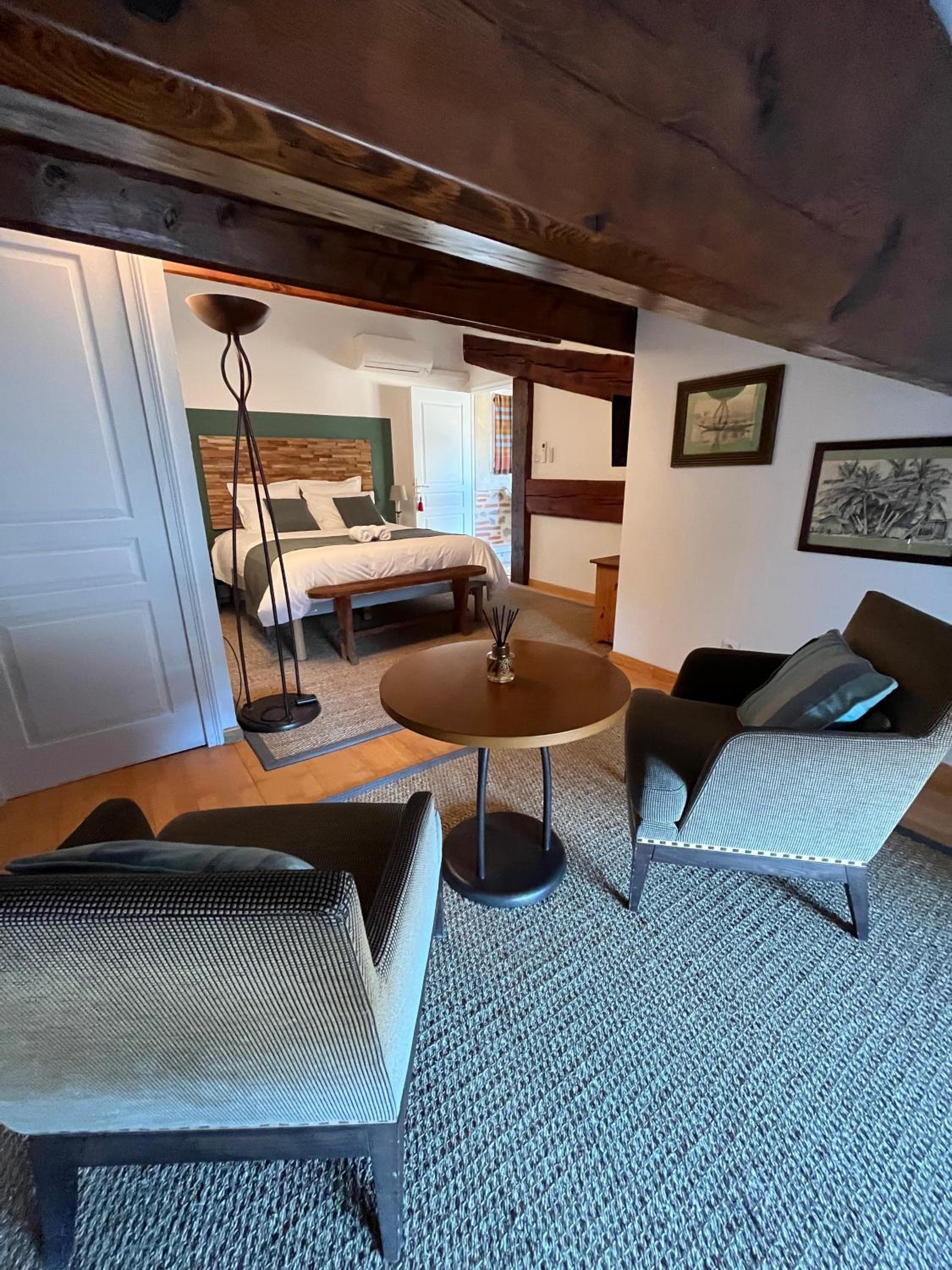Deluxe Double Room photo 2