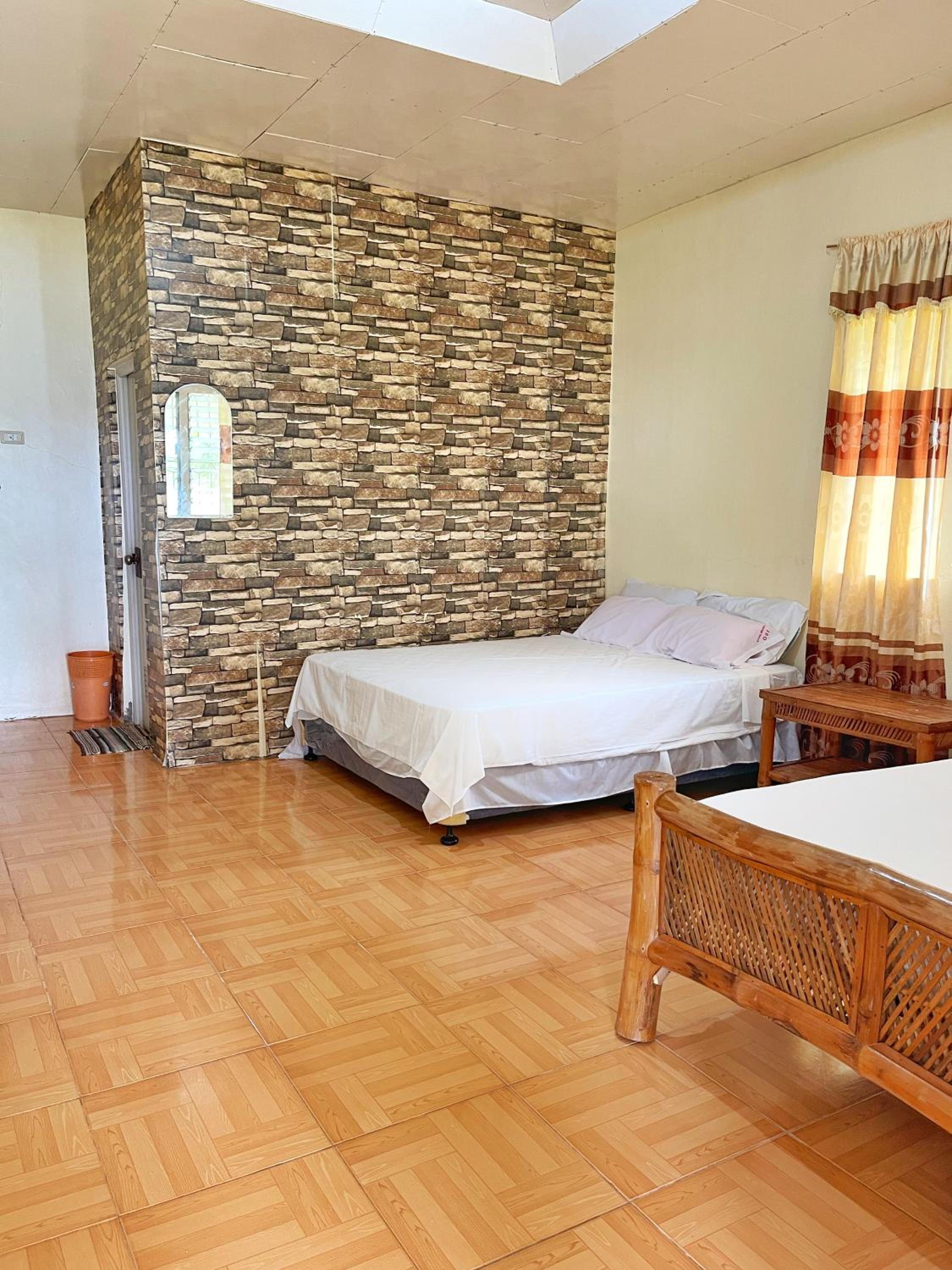 Family Room with Sea View - Photo 3