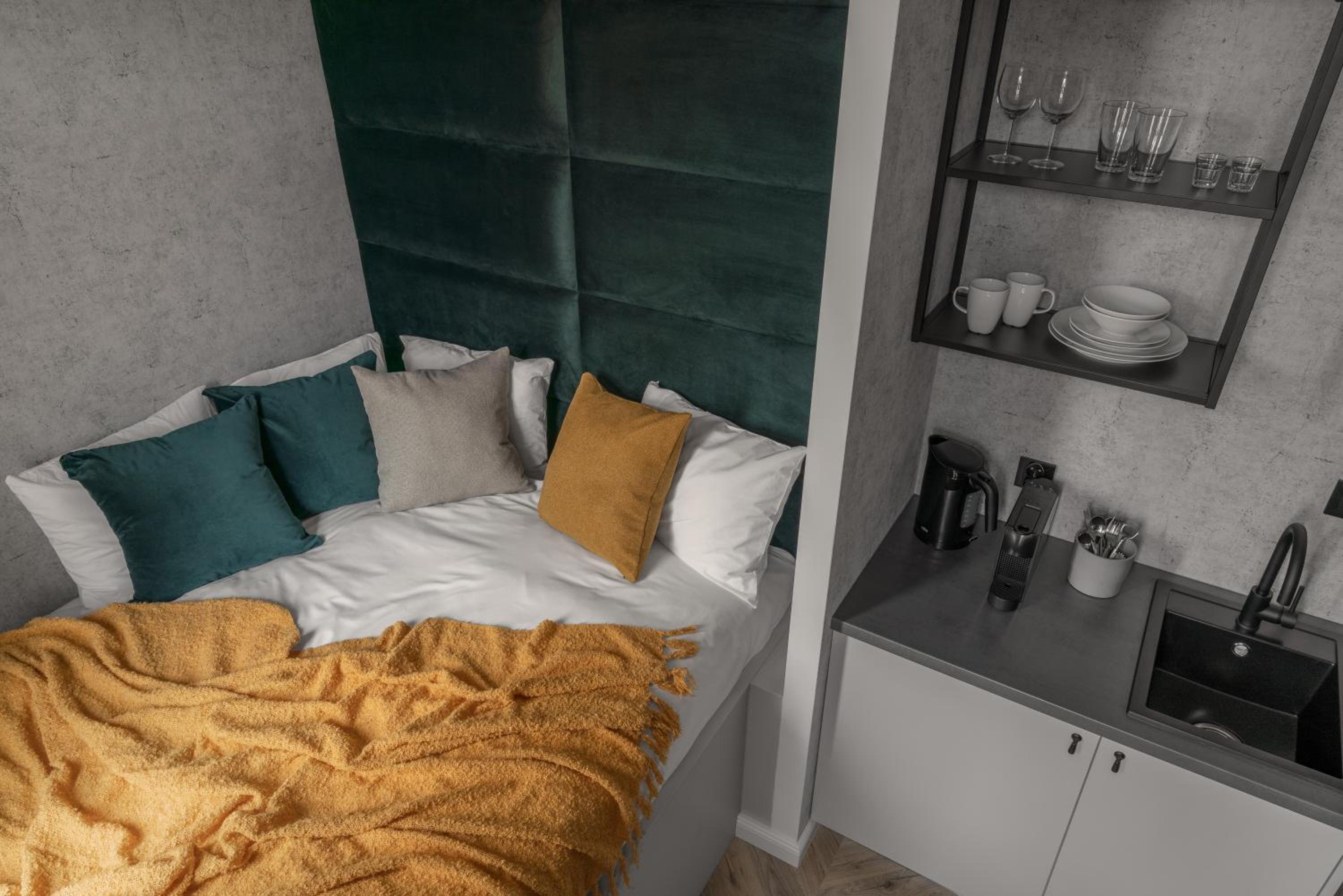 Double Room - Photo 9