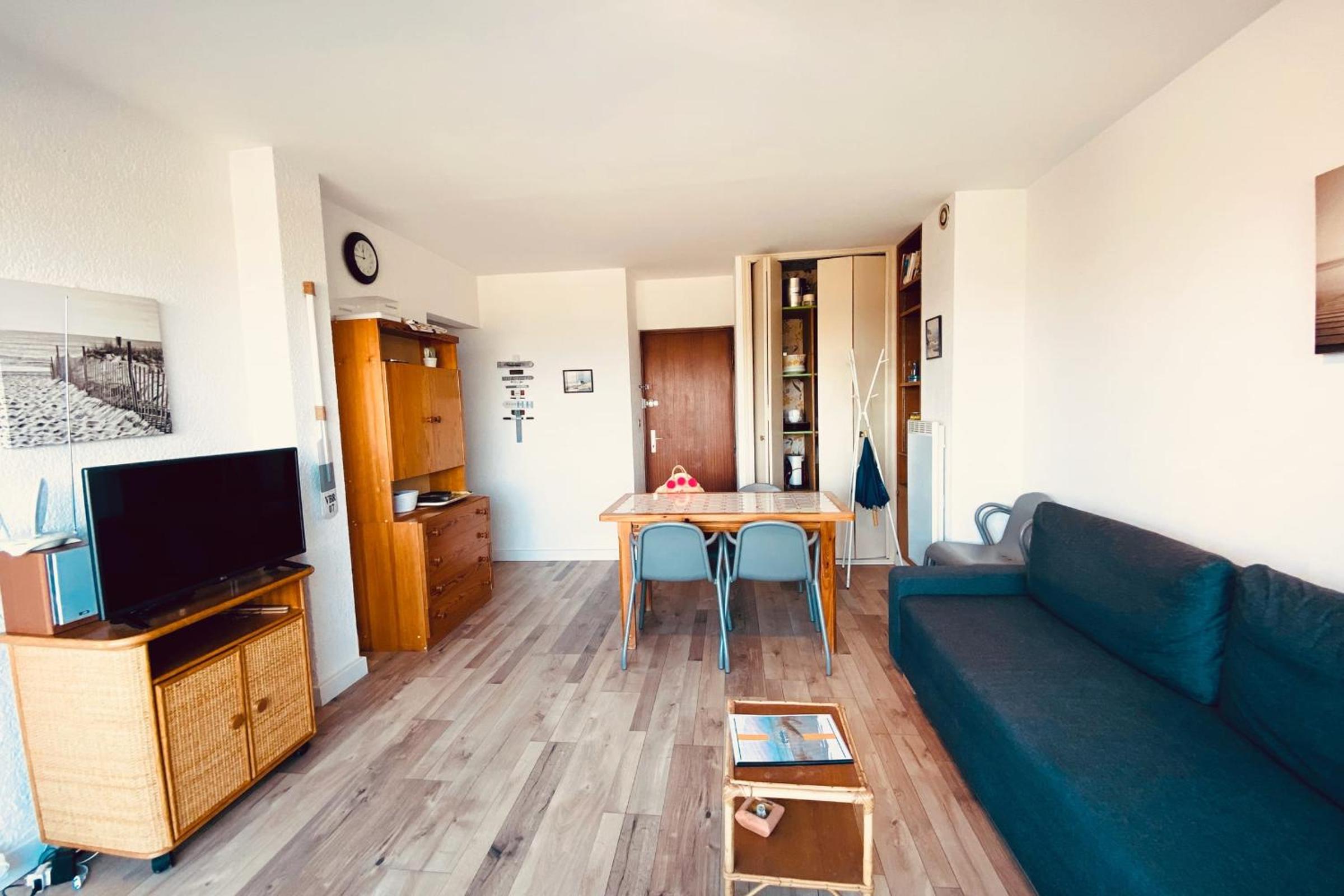 Two-Bedroom Apartment photo 3