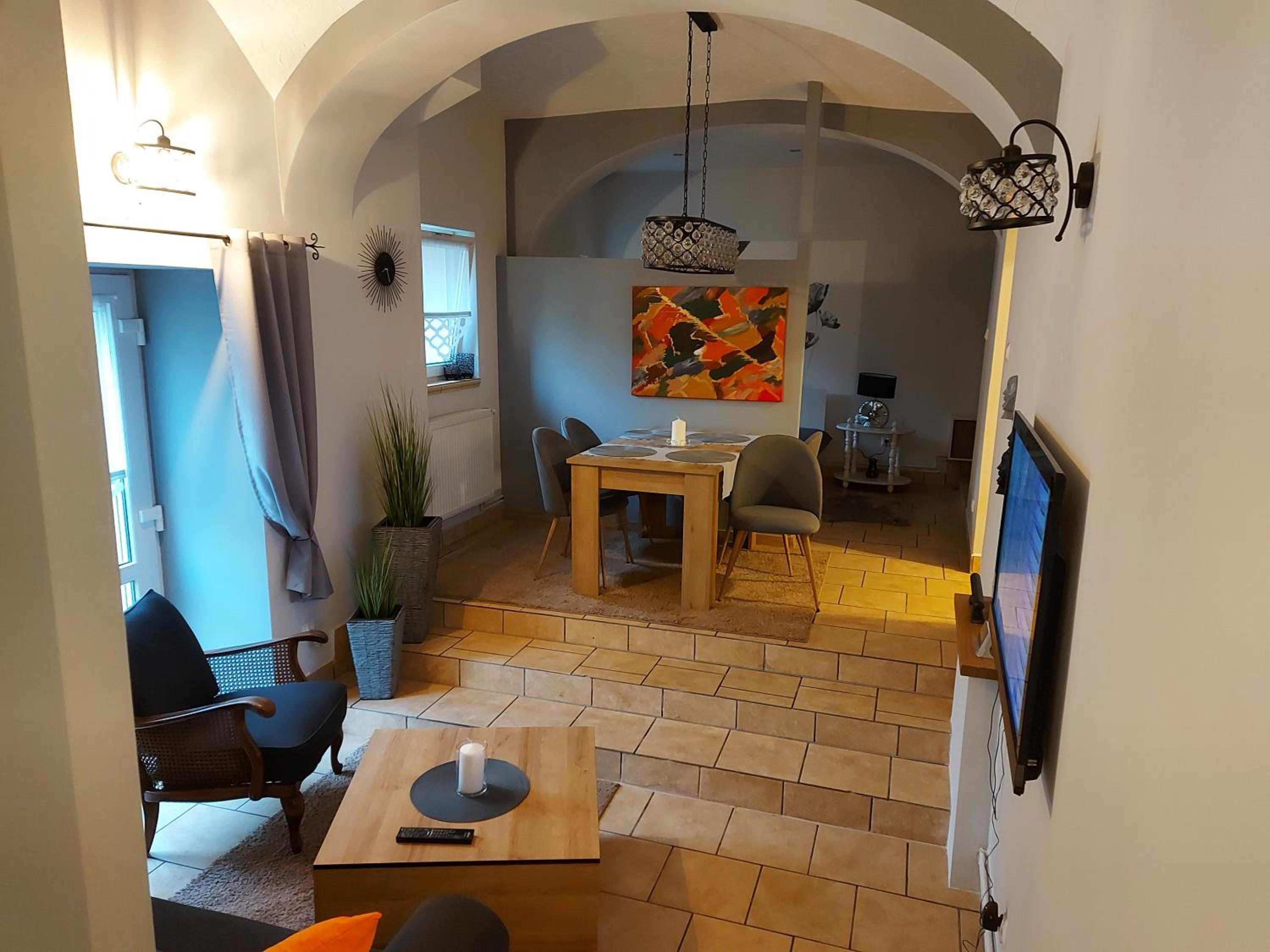 One-Bedroom Apartment - Photo 1