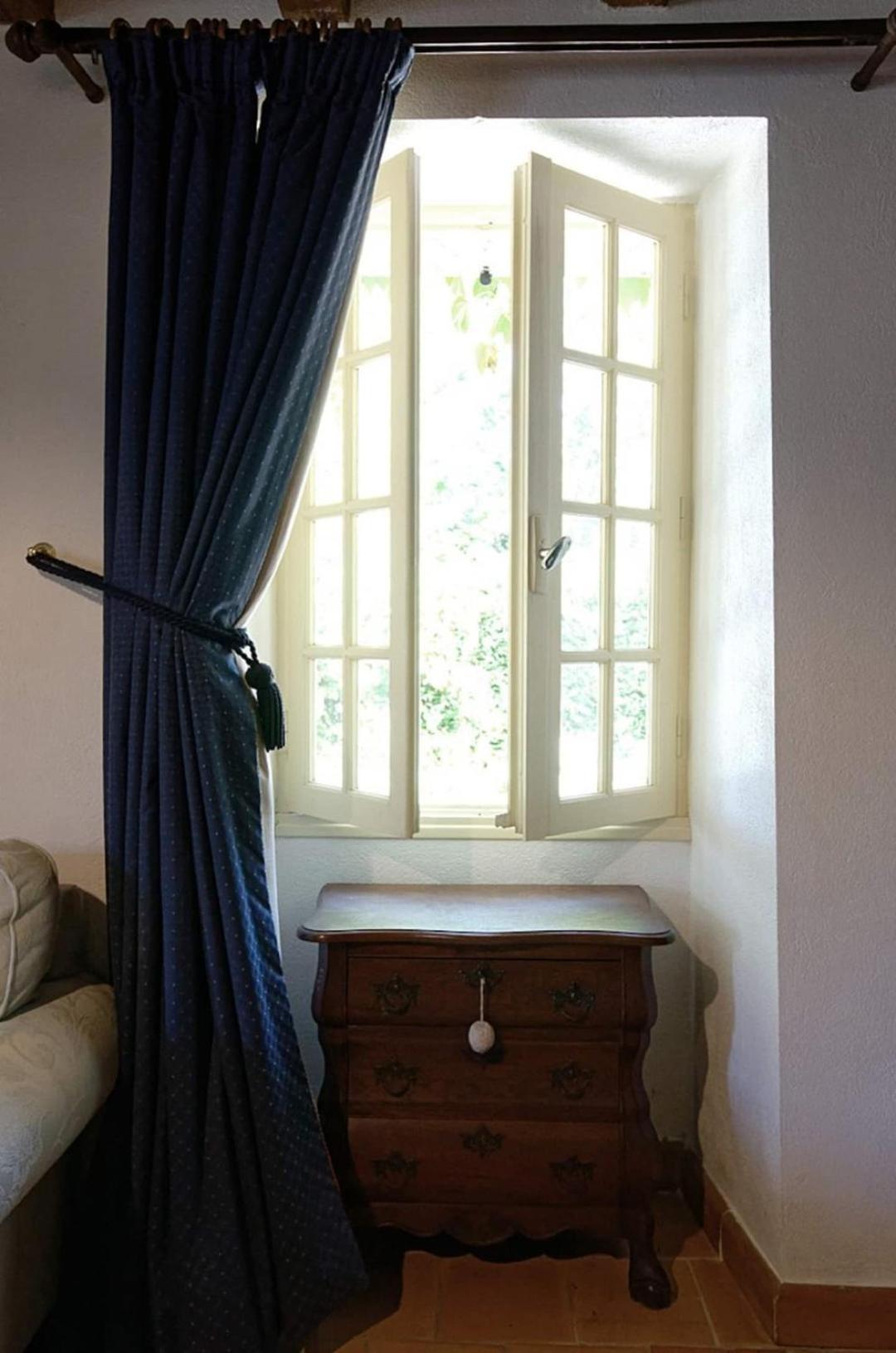 Queen Room with Garden View - Photo 4