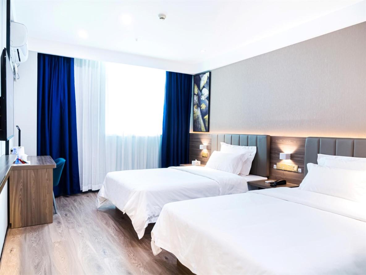Twin Room - Photo 2