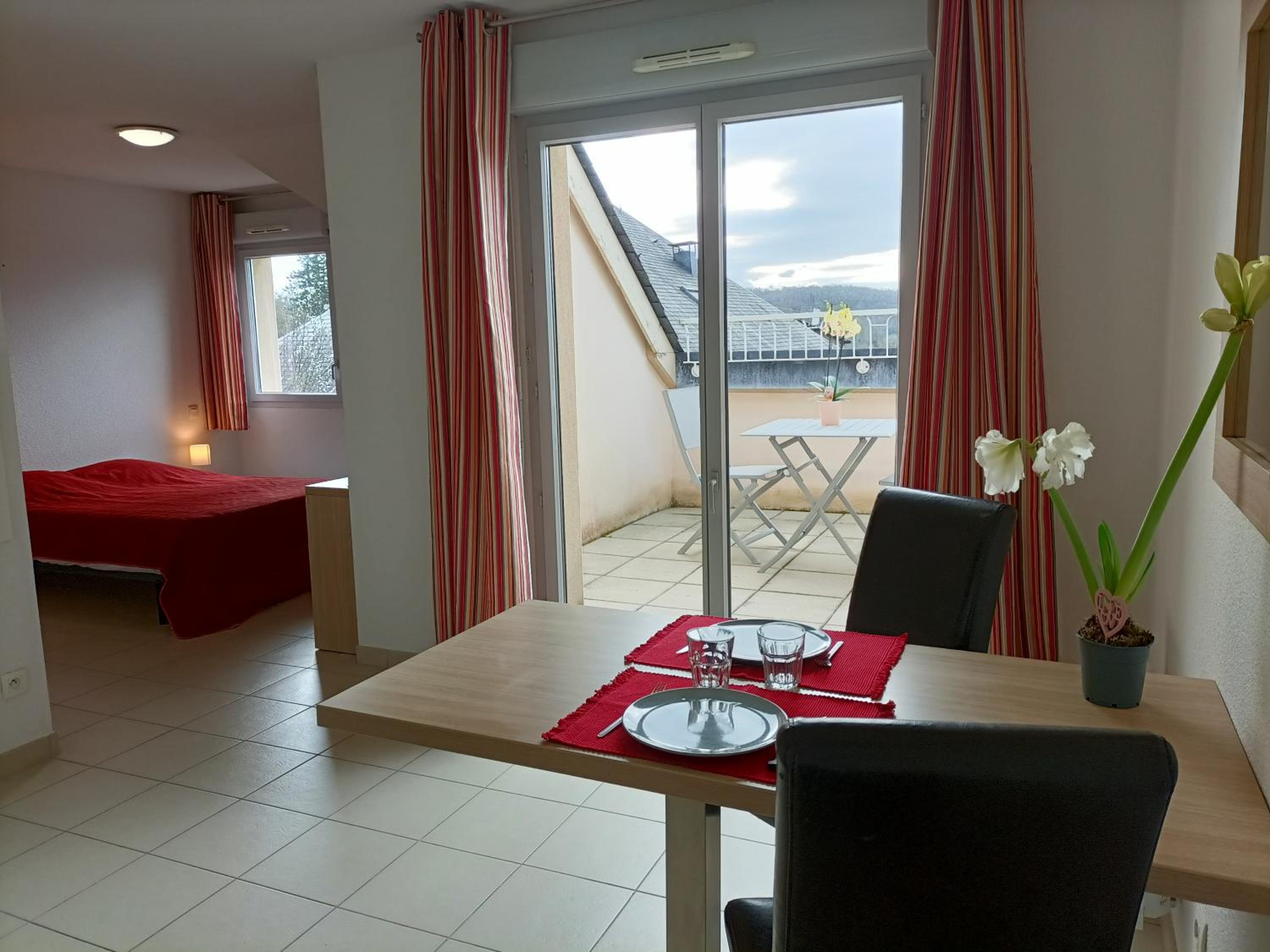 Apartment with Terrace photo 2