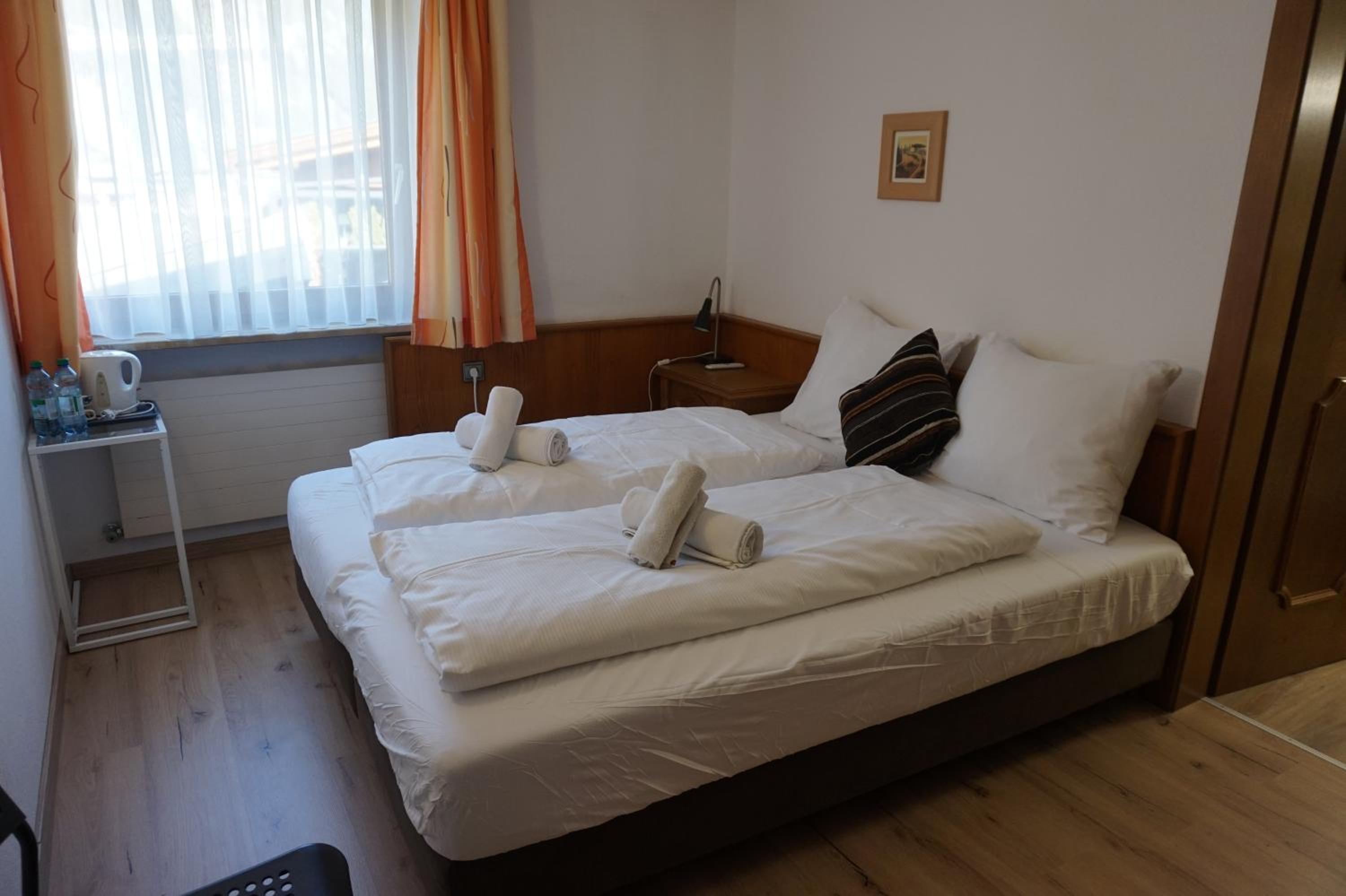 Small Double Room photo 2
