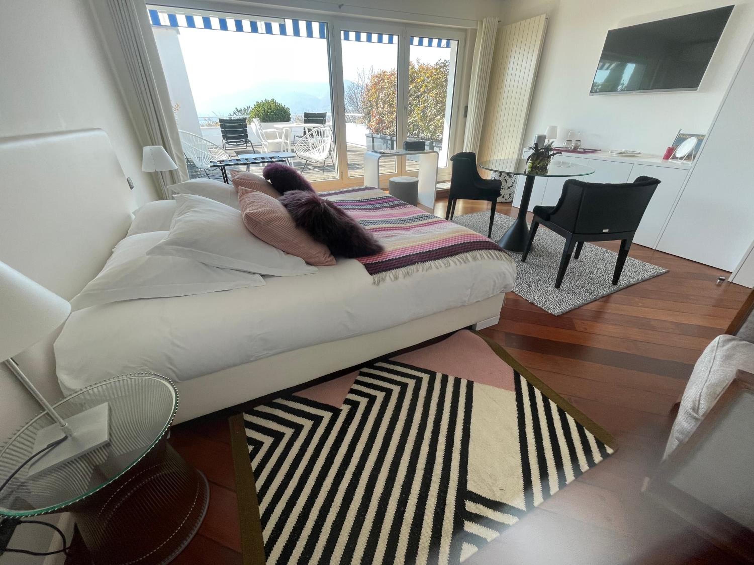 King Room with Mountain View