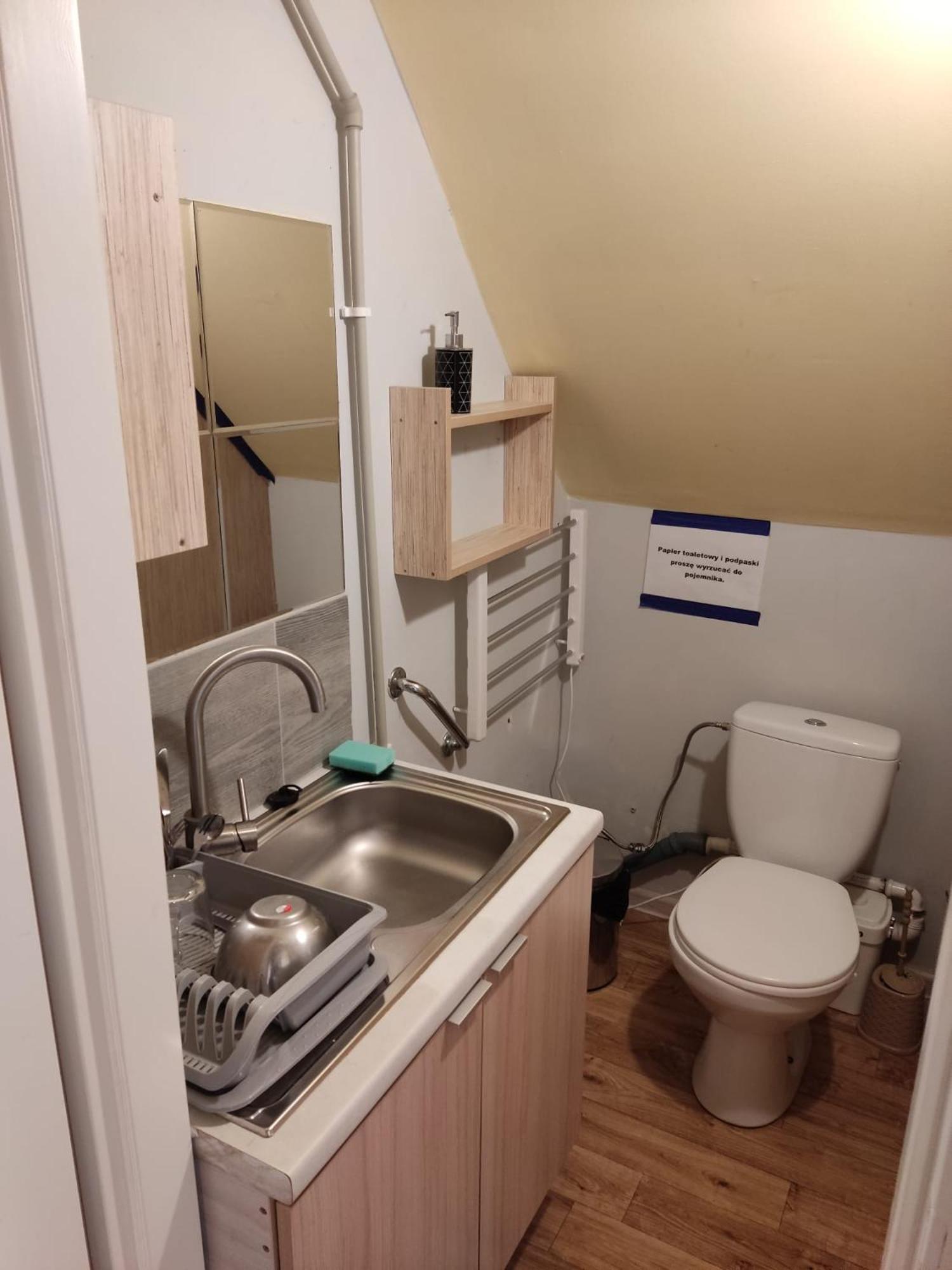 Small Double Room - Photo 4