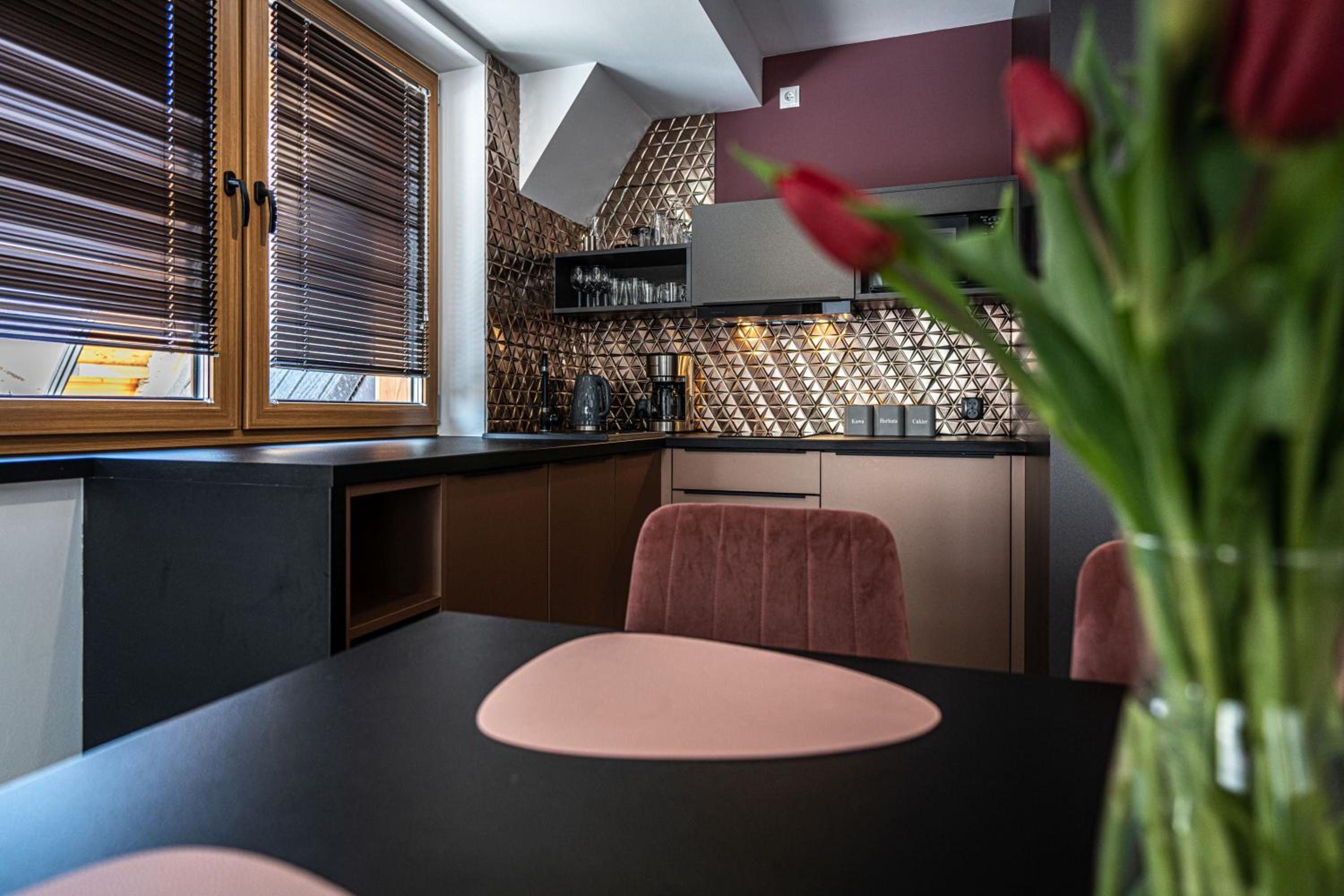Deluxe Apartment with 2 bedrooms and balcony