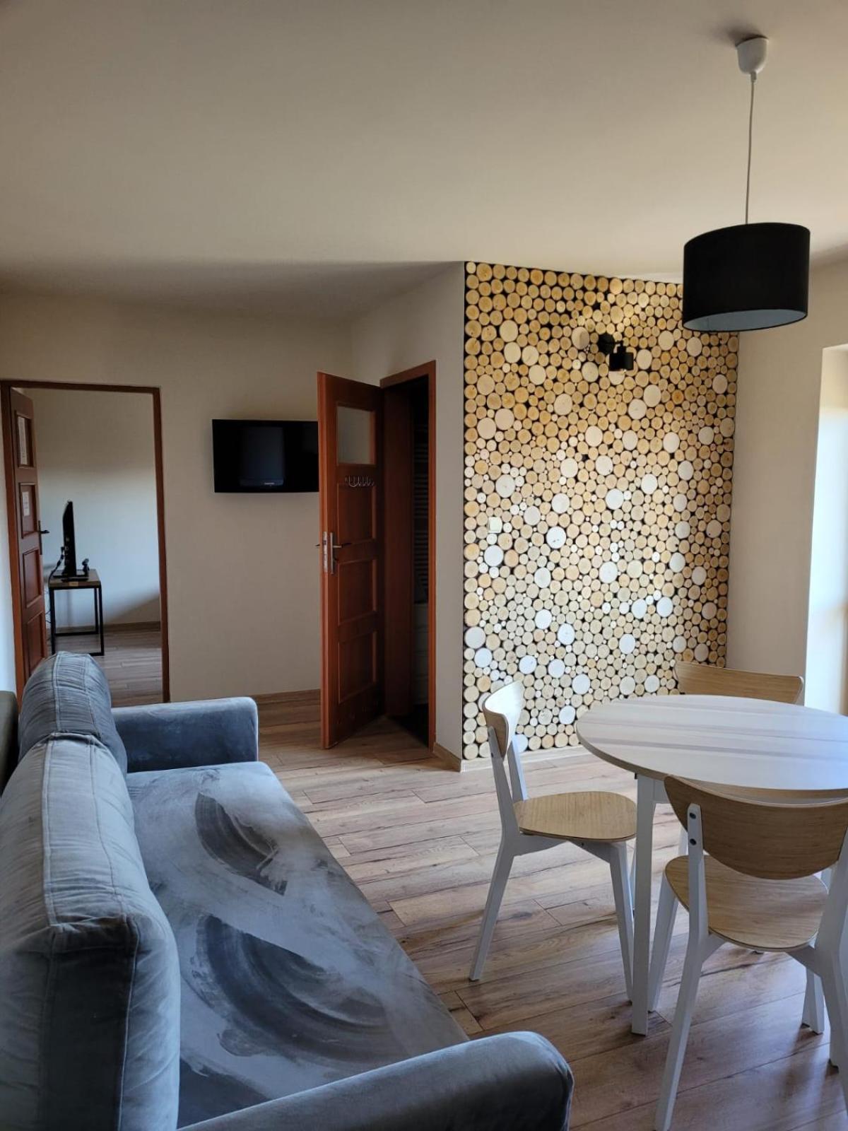 Studio Apartment - Photo 1