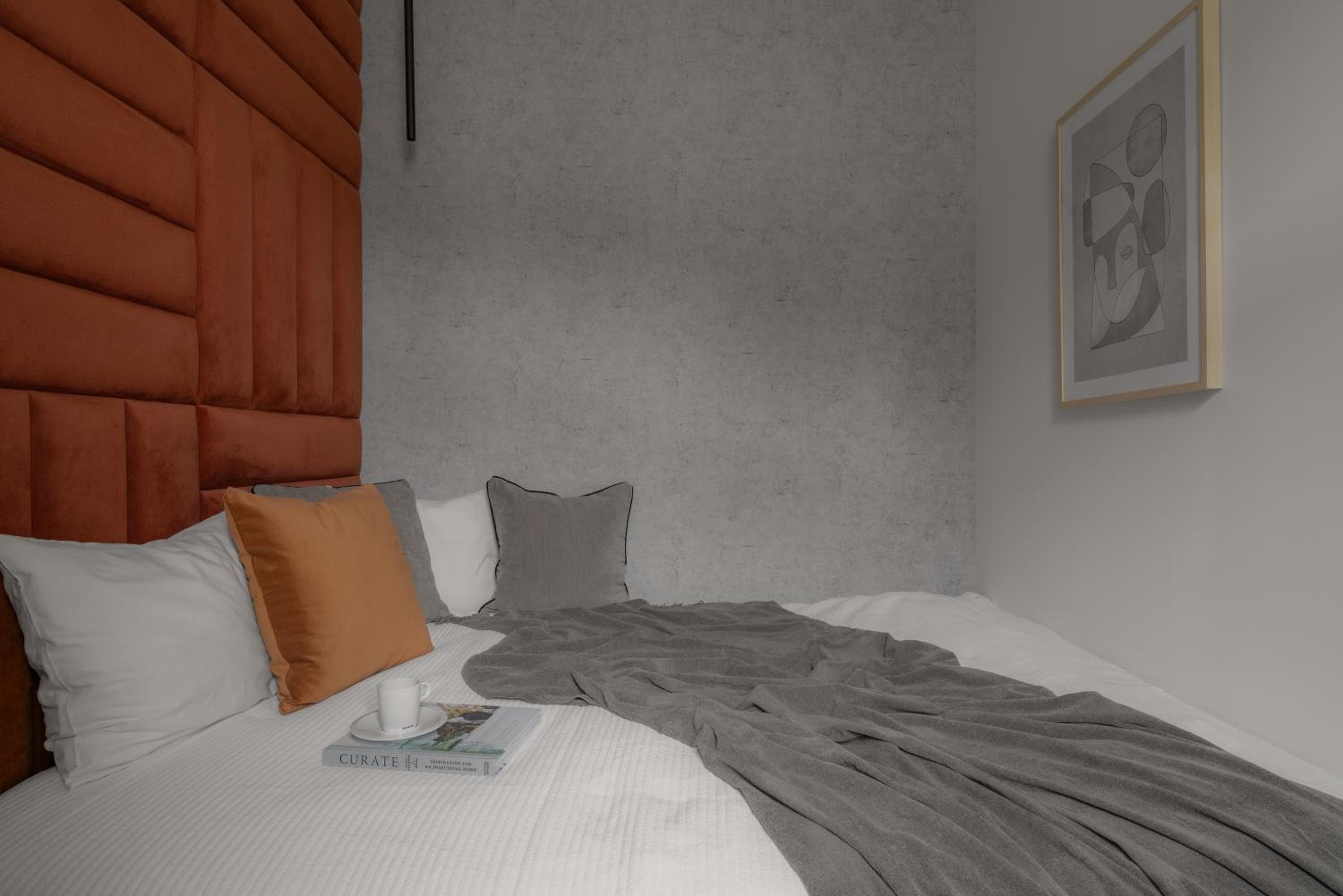 One-Bedroom Apartment - Photo 16