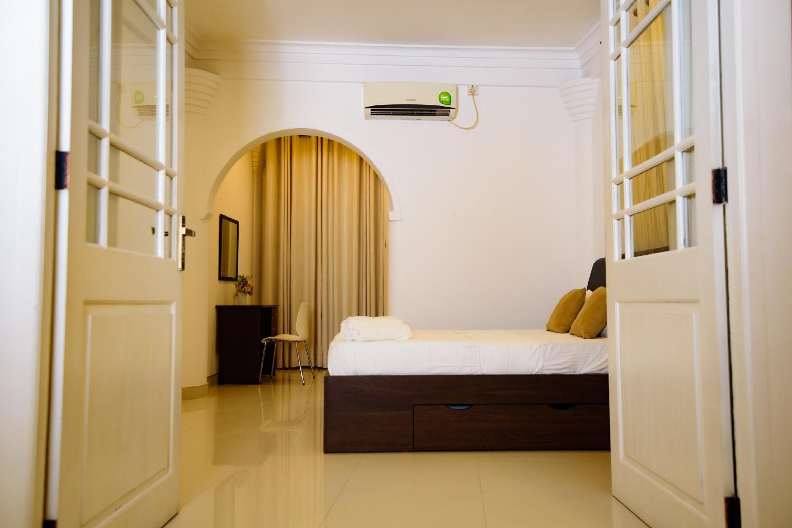 Deluxe Queen Room