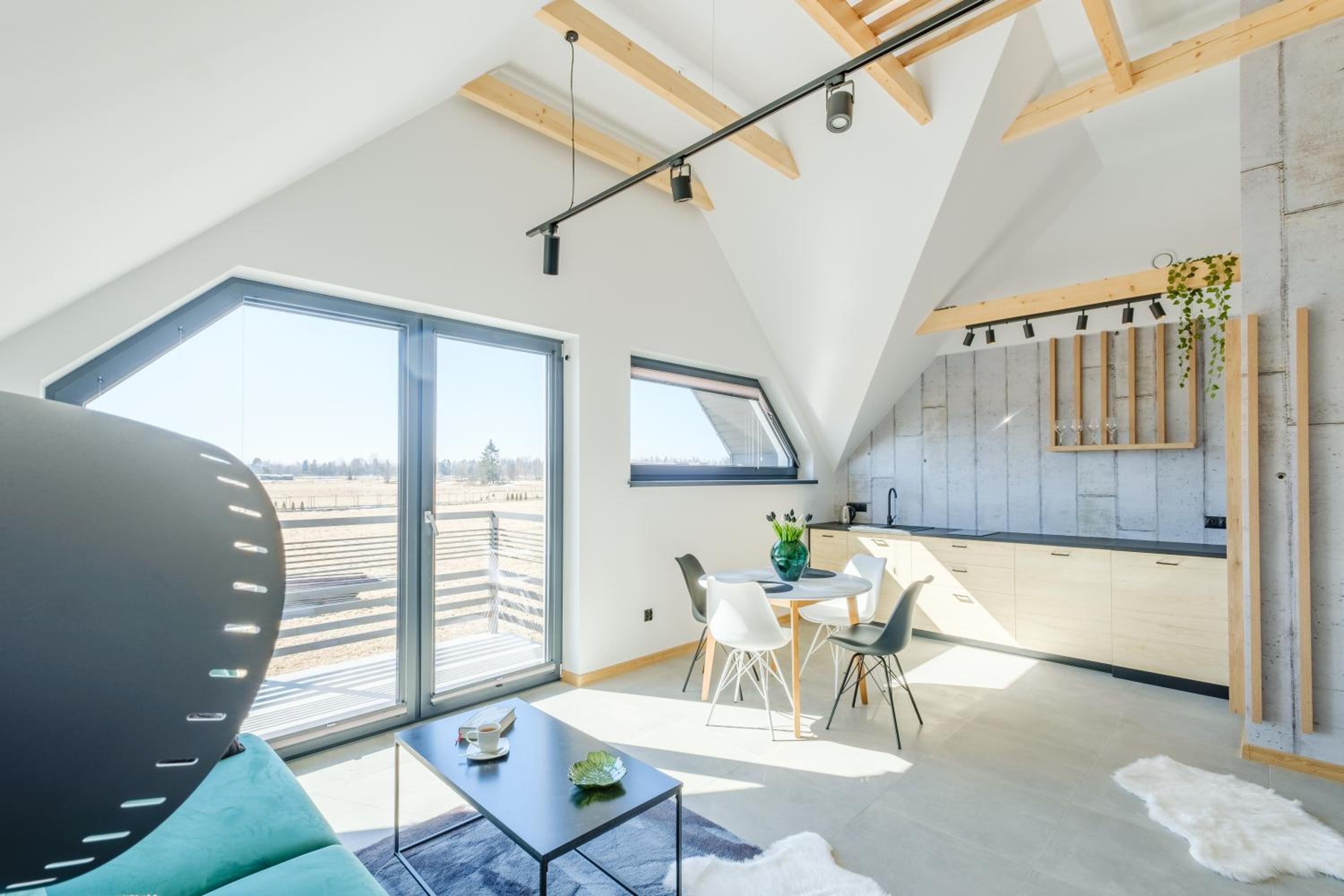 One-Bedroom Apartment - Photo 7
