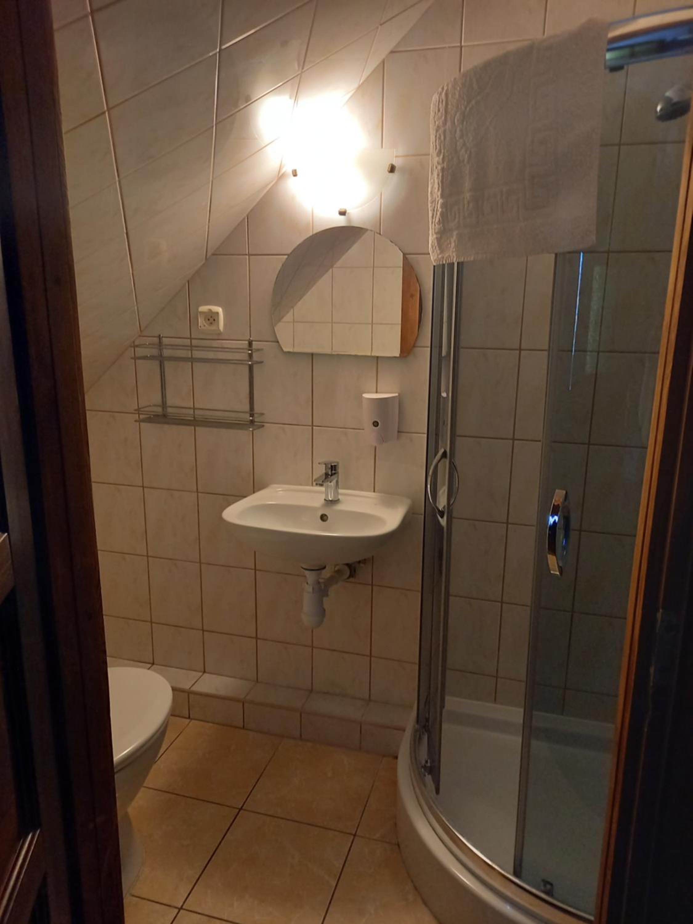 Small Single Room photo 3