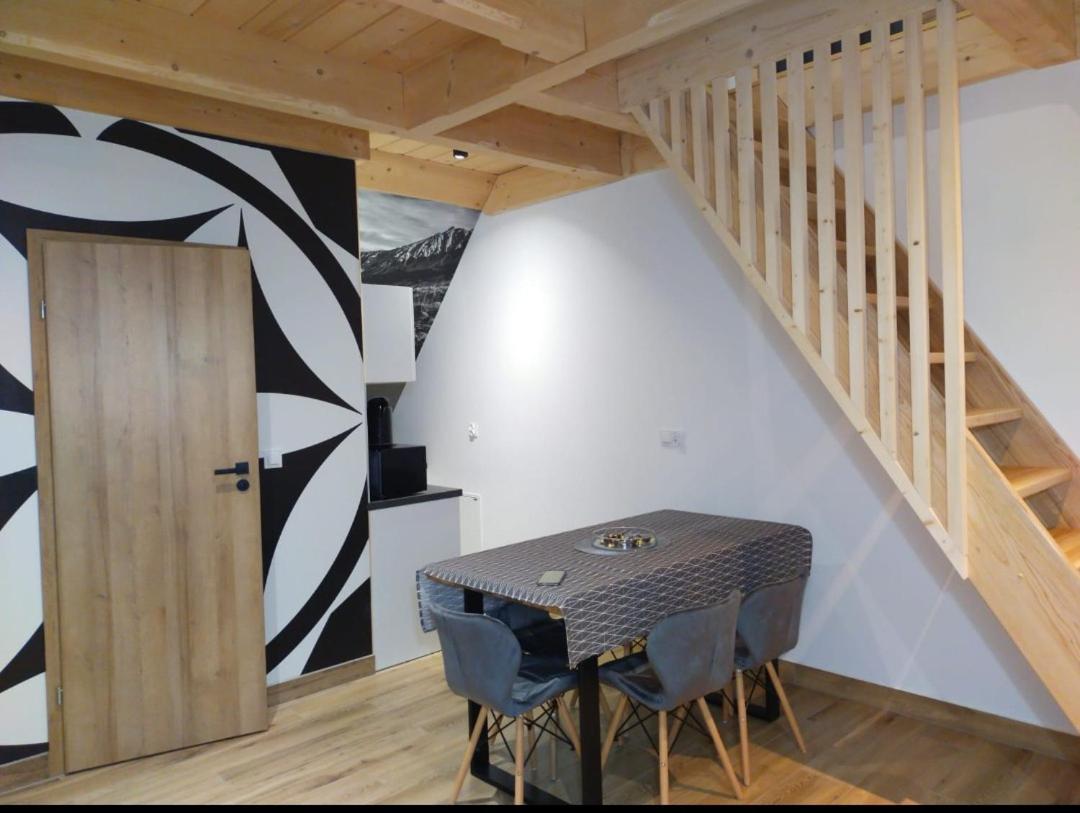 Apartment - Split Level photo 3