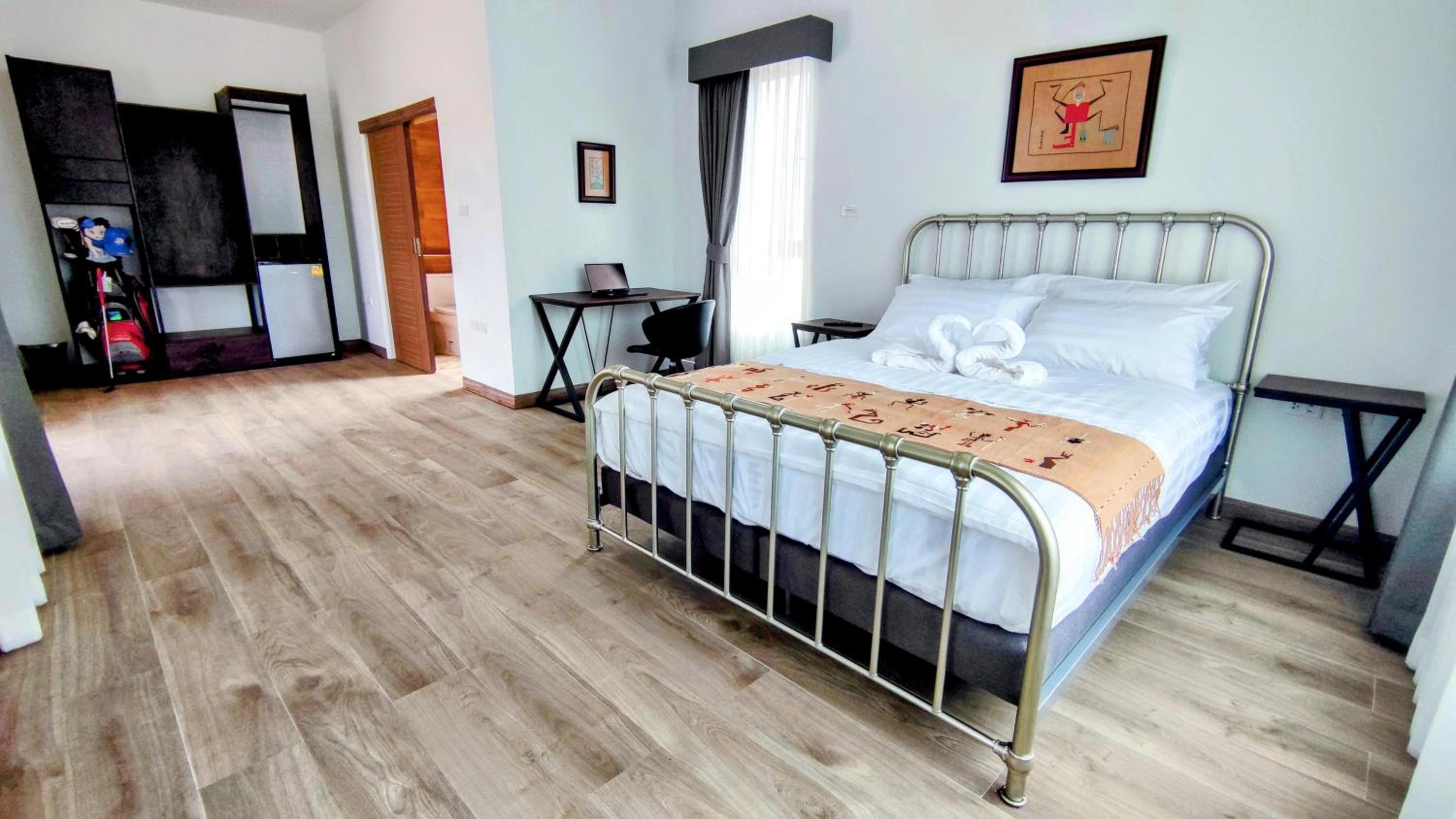 Deluxe Bungalow - Photo 2