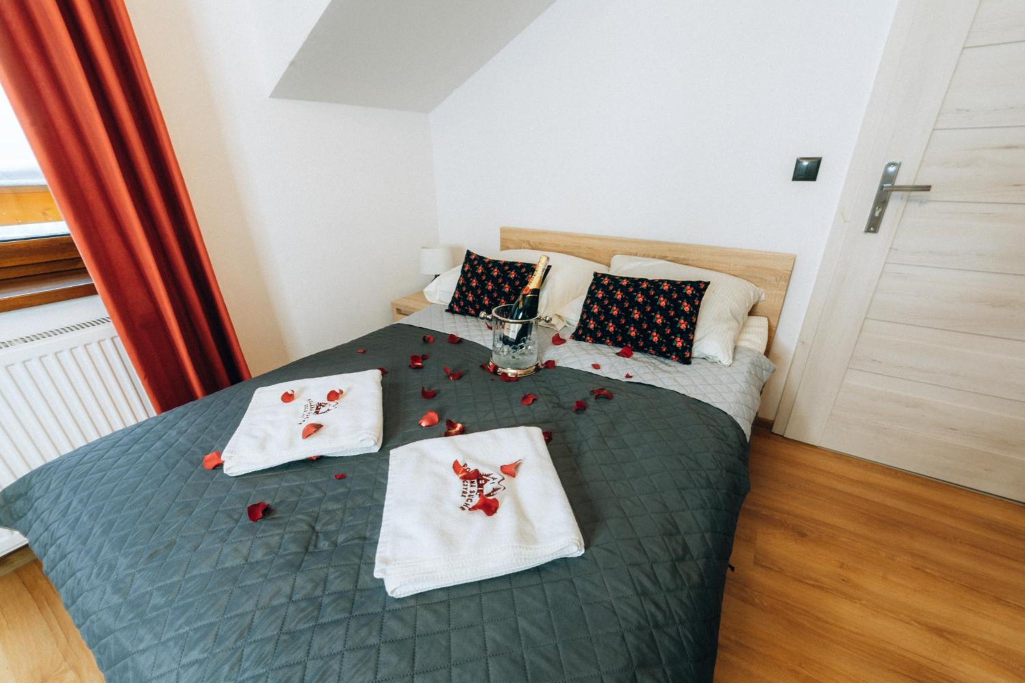 Deluxe Double Room with Balcony photo 3