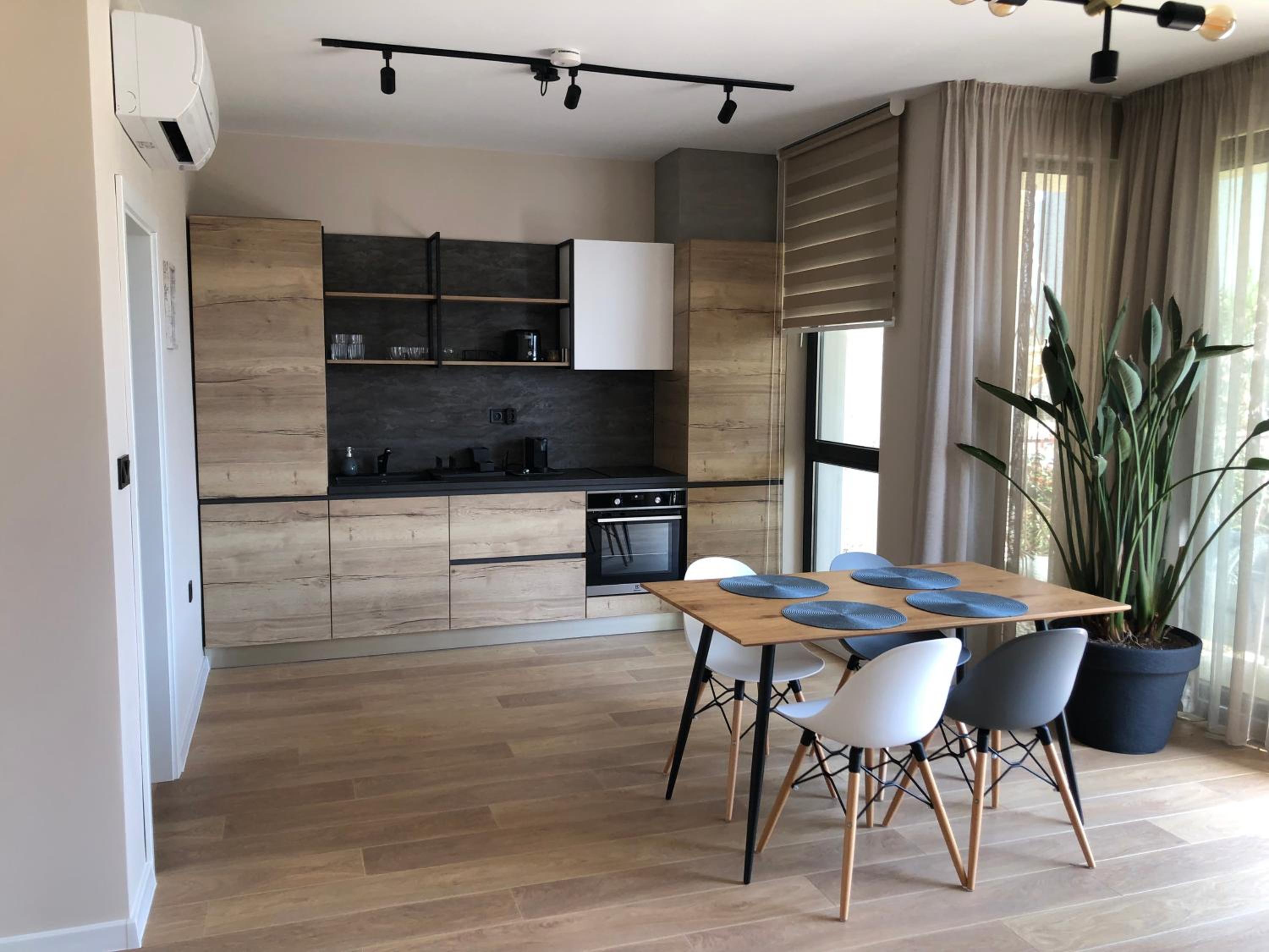 One-Bedroom Apartment with Patio - Ground Floor