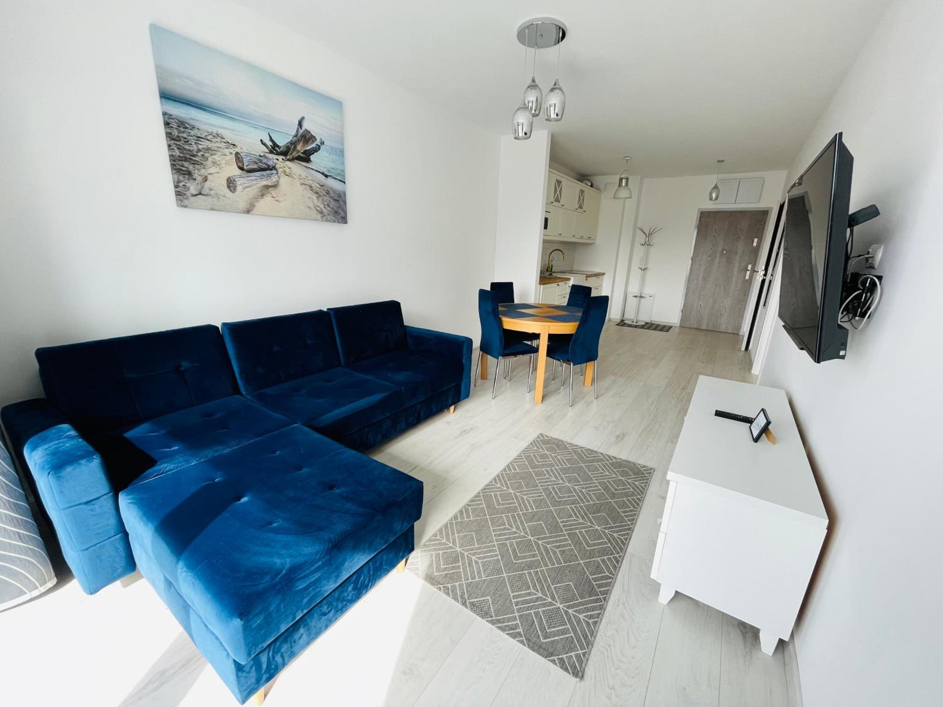 One-Bedroom Apartment - Photo 1