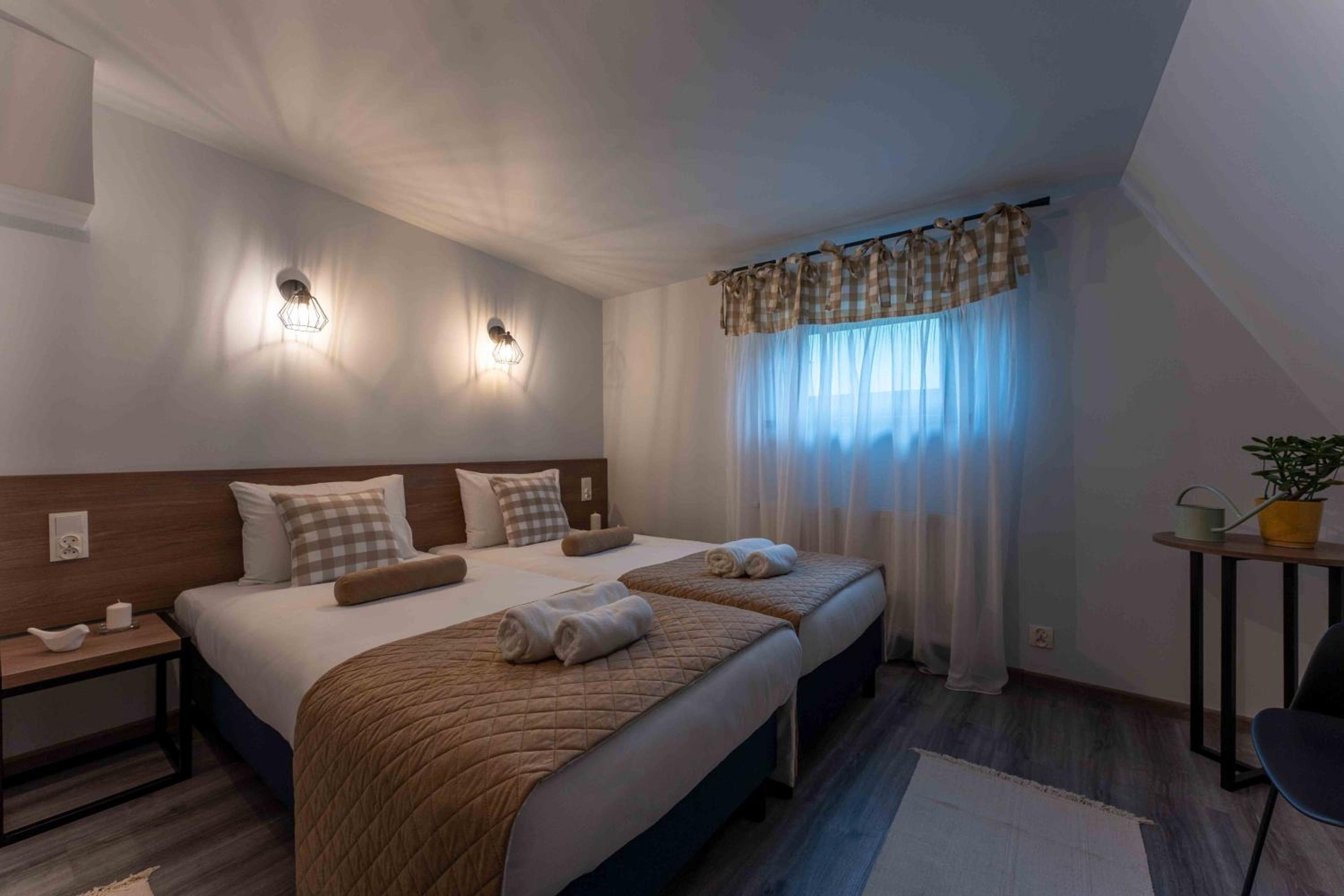 Economy Double Room photo 1