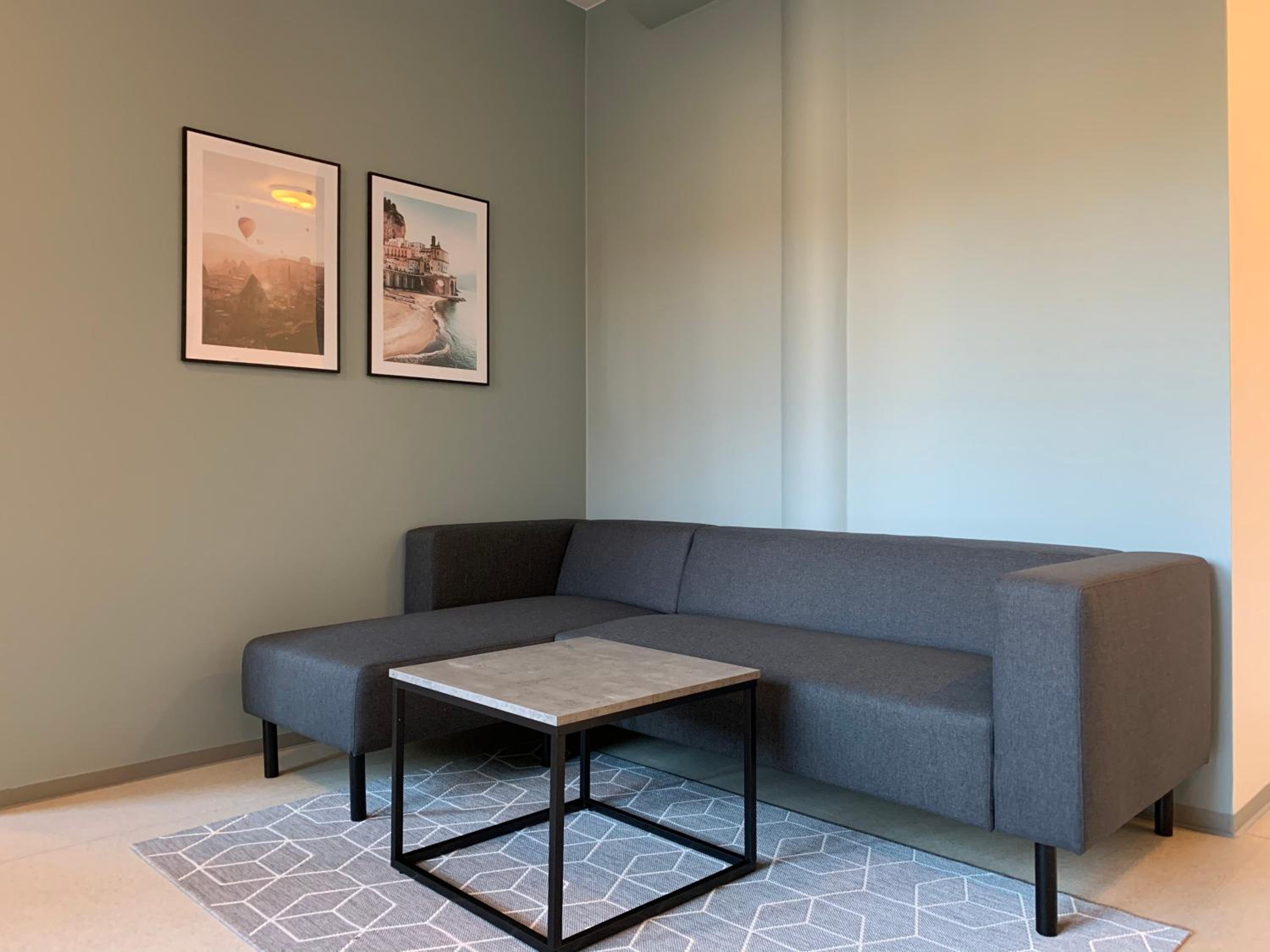 One-Bedroom Apartment photo 2