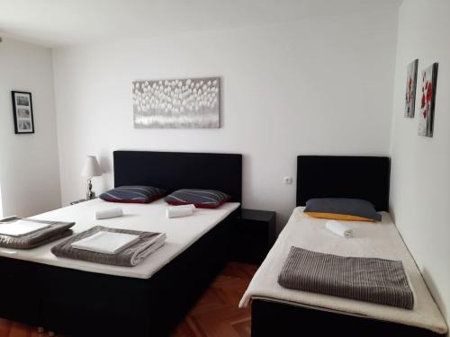 Apartment with Sea View - Photo 3