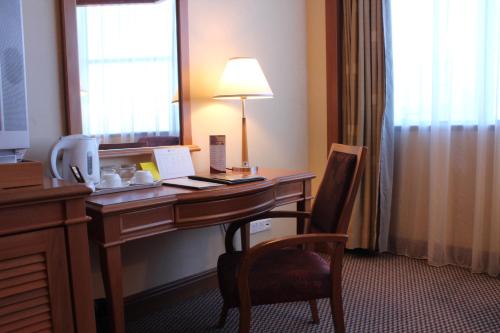 Standard King Room - Photo 4