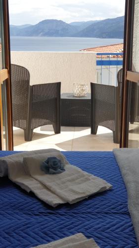 Deluxe Double Room with Balcony and Sea View photo 3