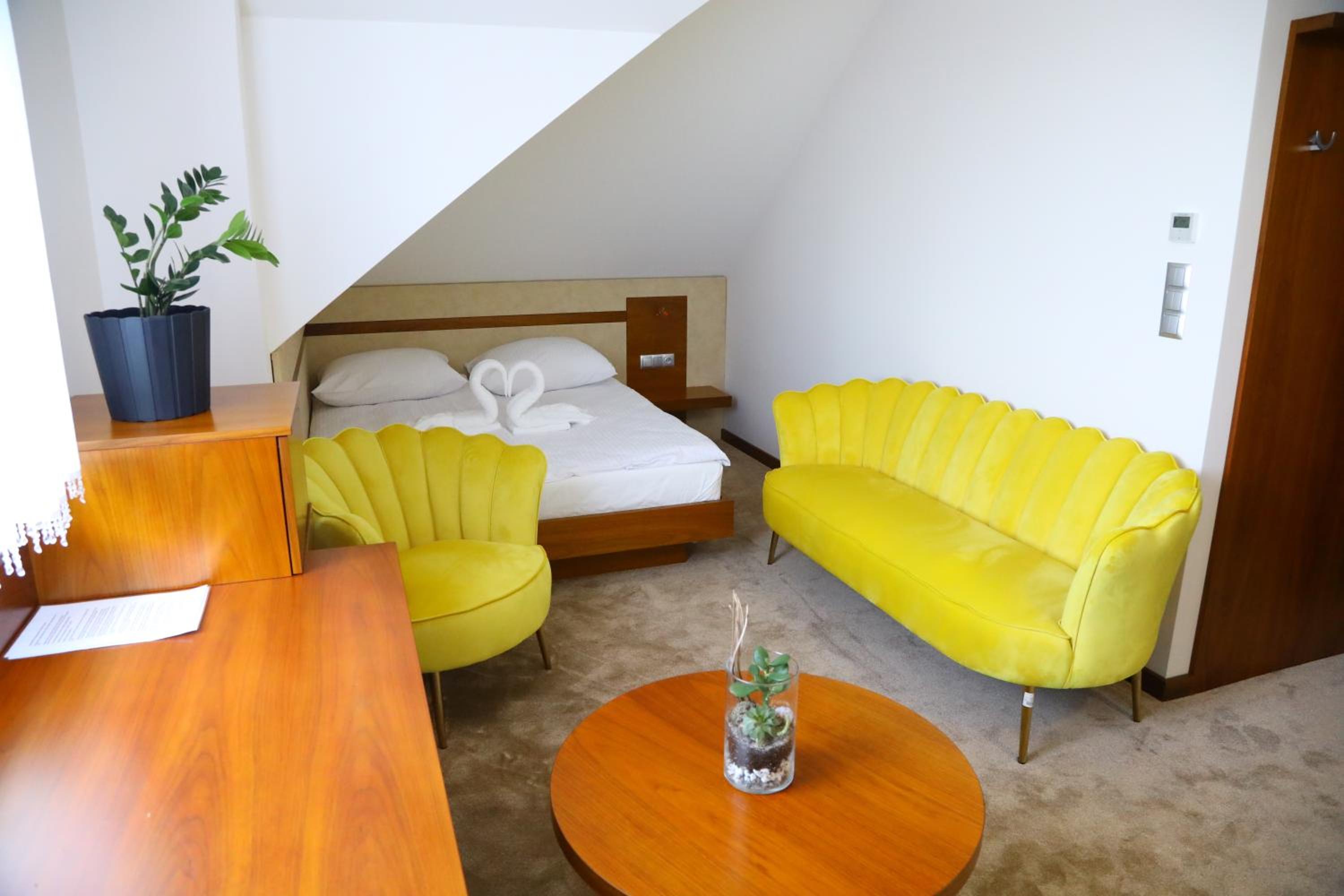 Deluxe King Room photo 3