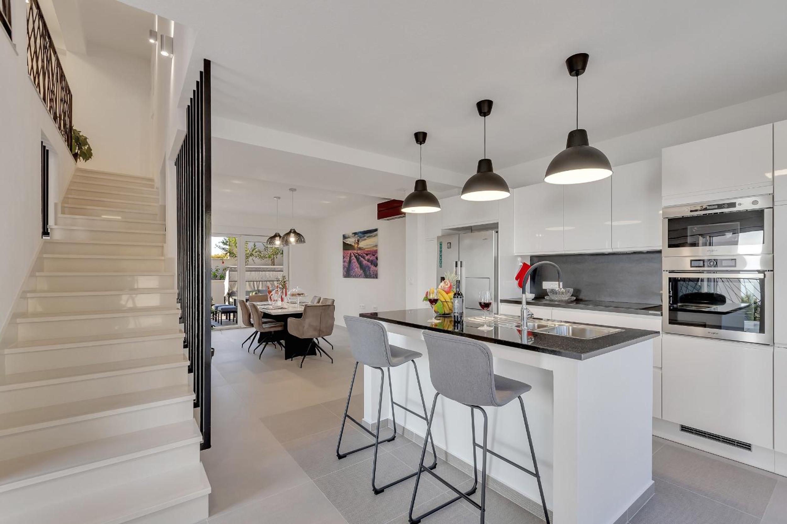 Three Bedroom Apartment with Pool