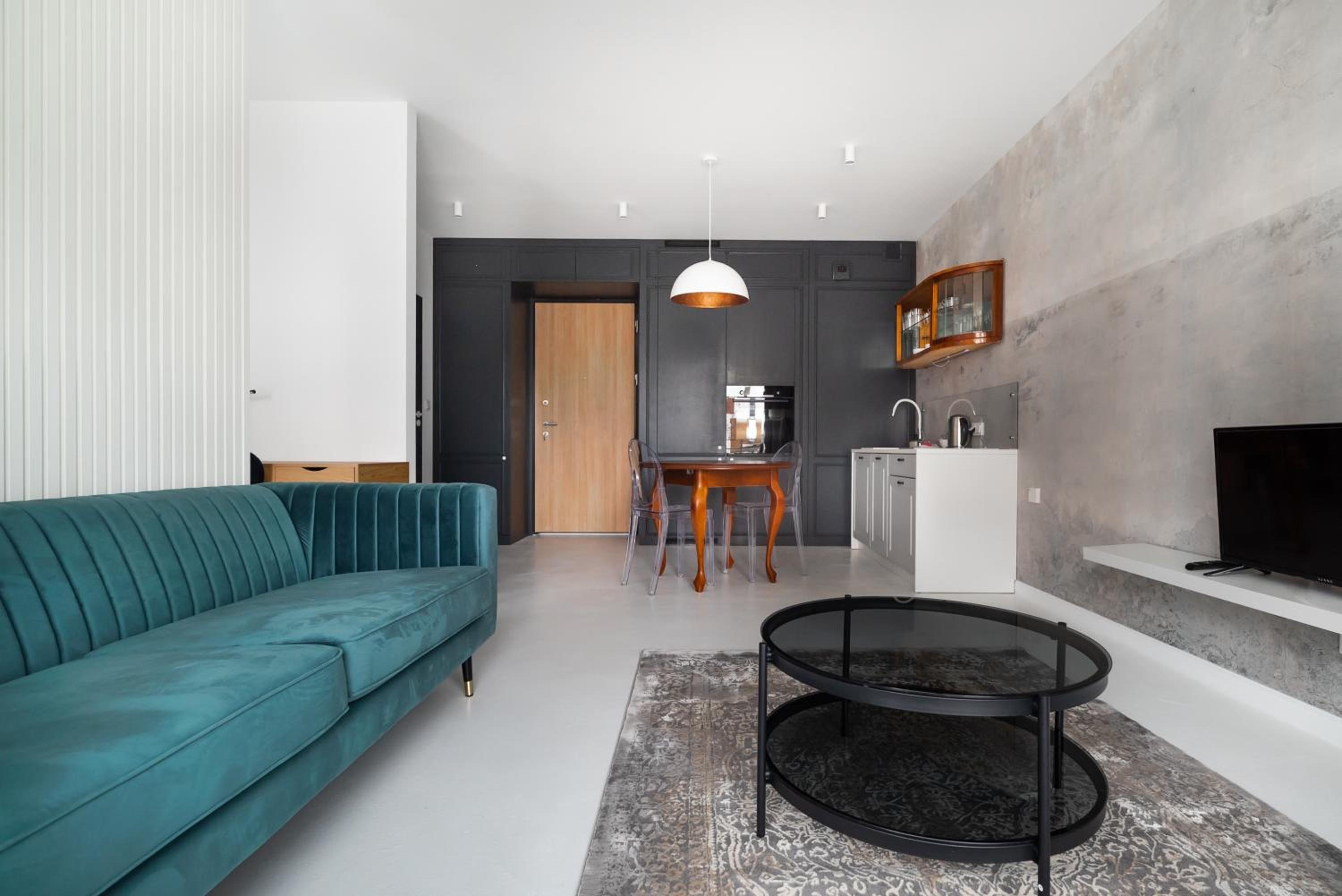 One-Bedroom Apartment - Photo 10