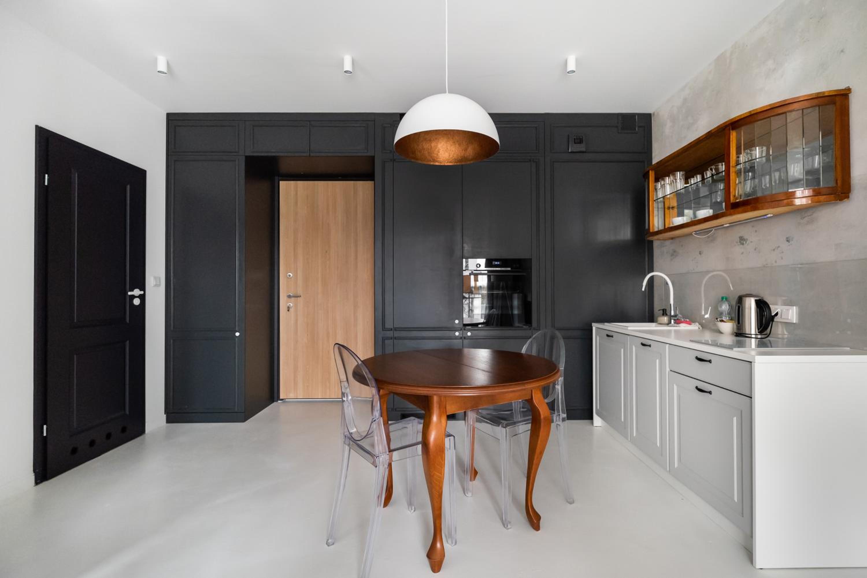 One-Bedroom Apartment - Photo 11