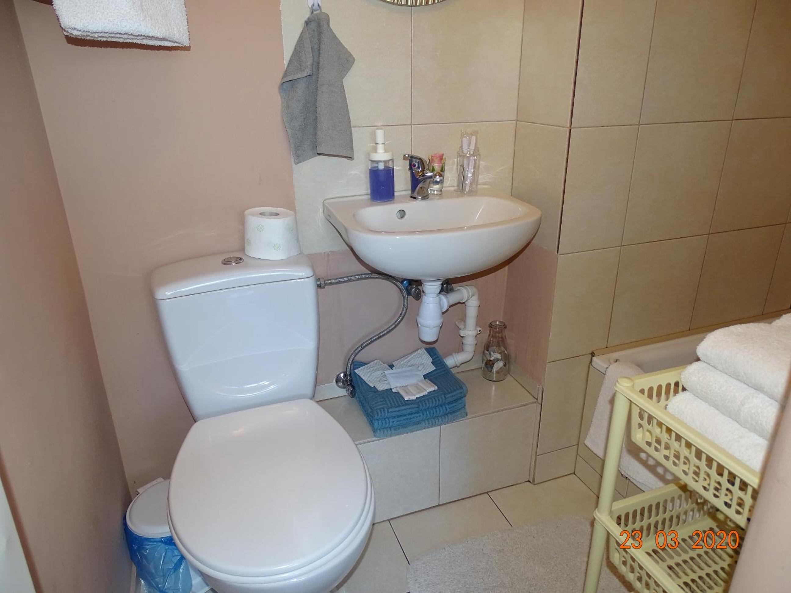 Triple Room with Private Bathroom photo 3