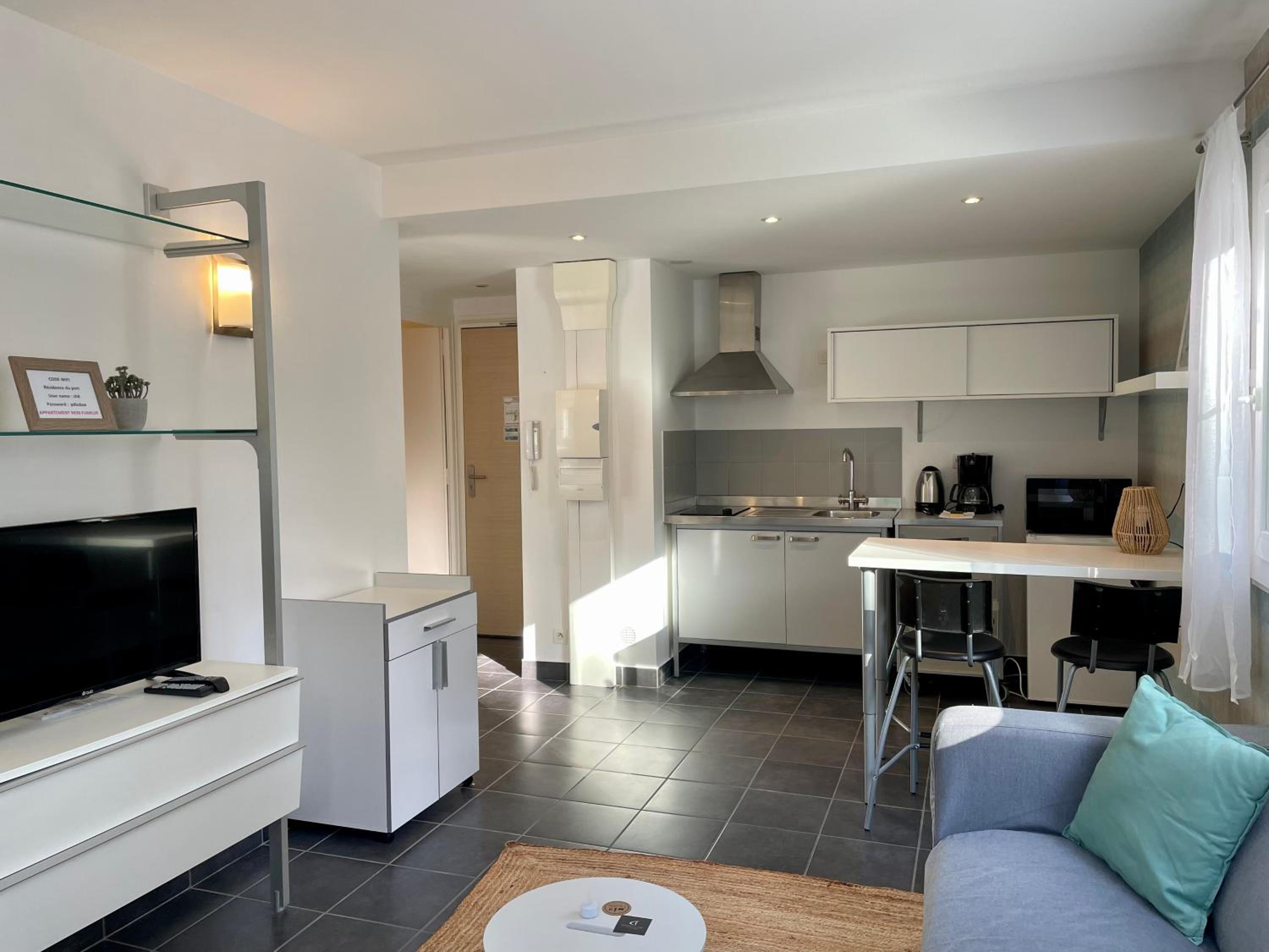 Apartment - Ground Floor photo 3