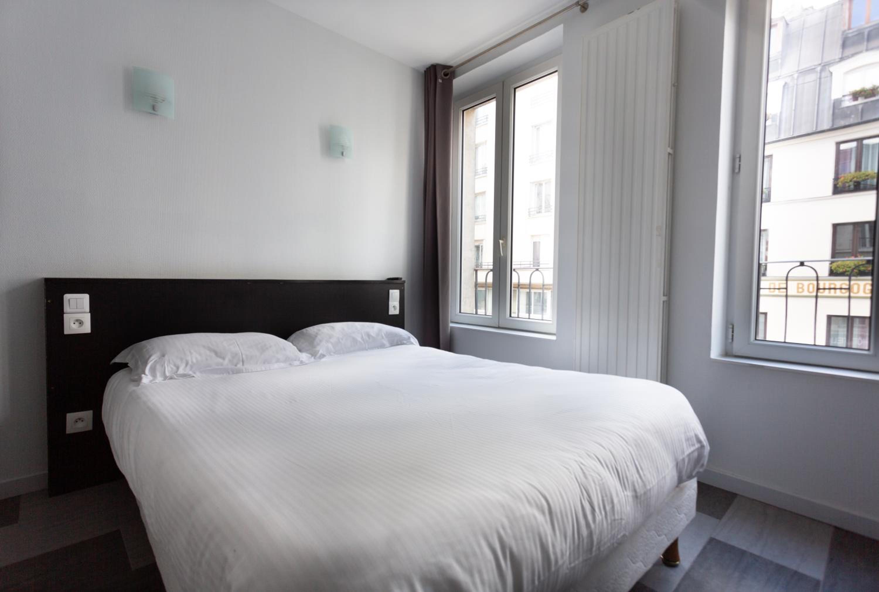 Standard Double Room photo 3
