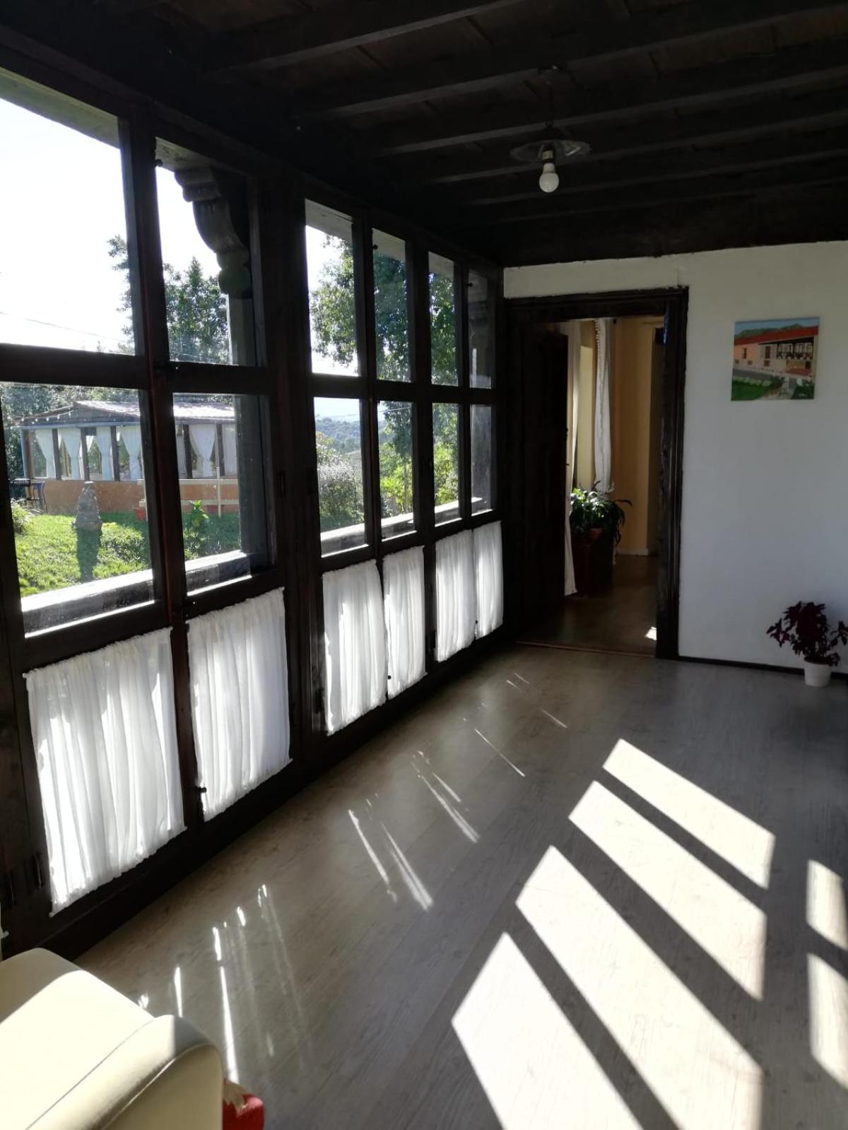 Family Room (2 adjacent rooms) with Exterior Bathroom photo 2