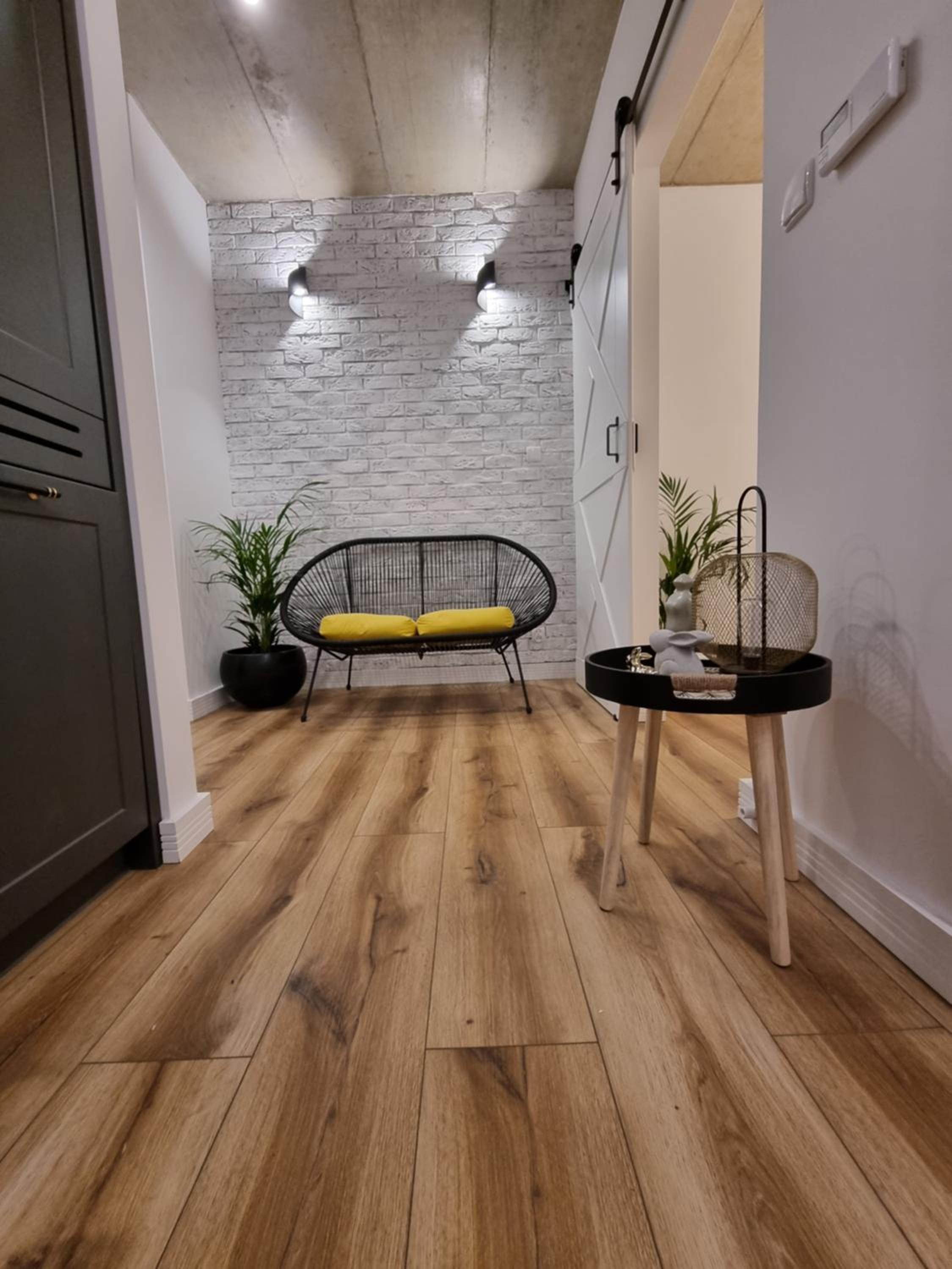 One-Bedroom Apartment - Photo 5