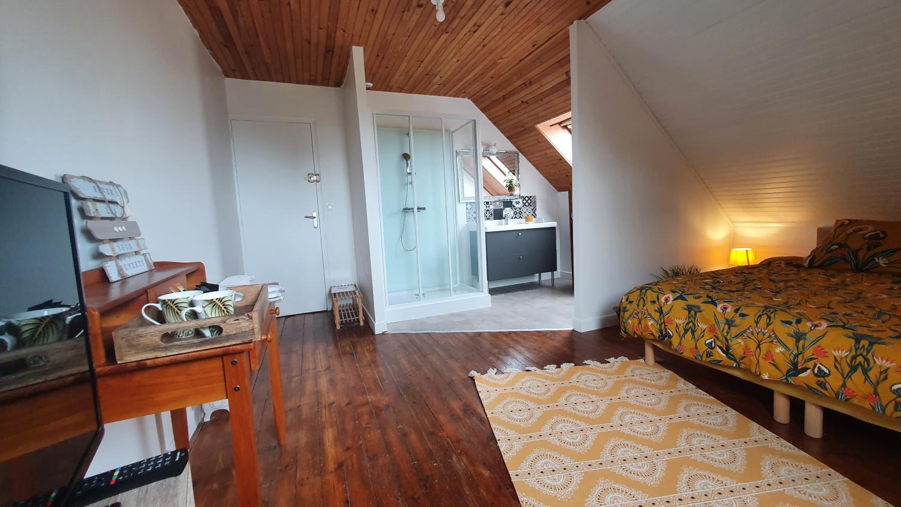 Double Room with Private Bathroom photo 3