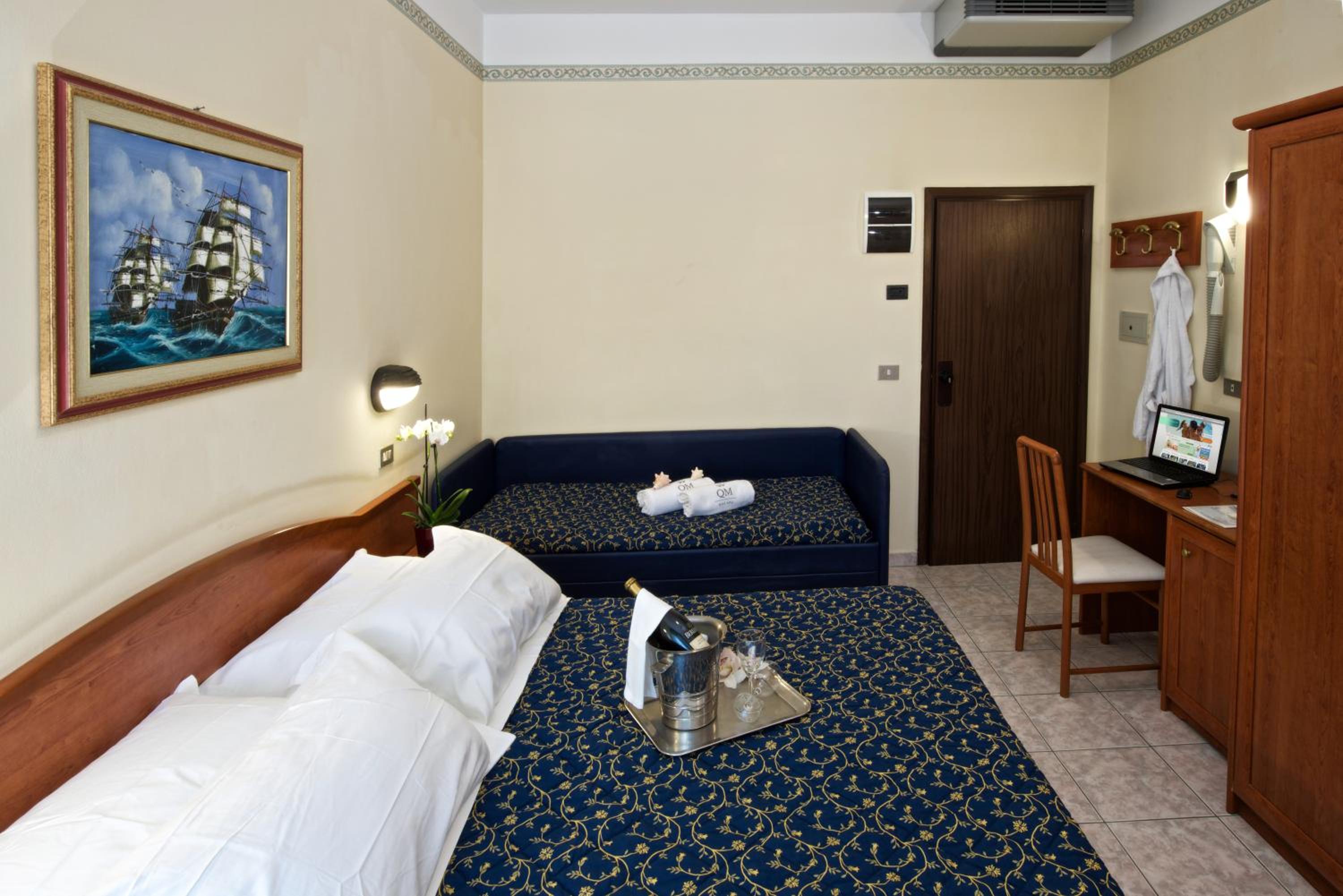 Executive Triple Room