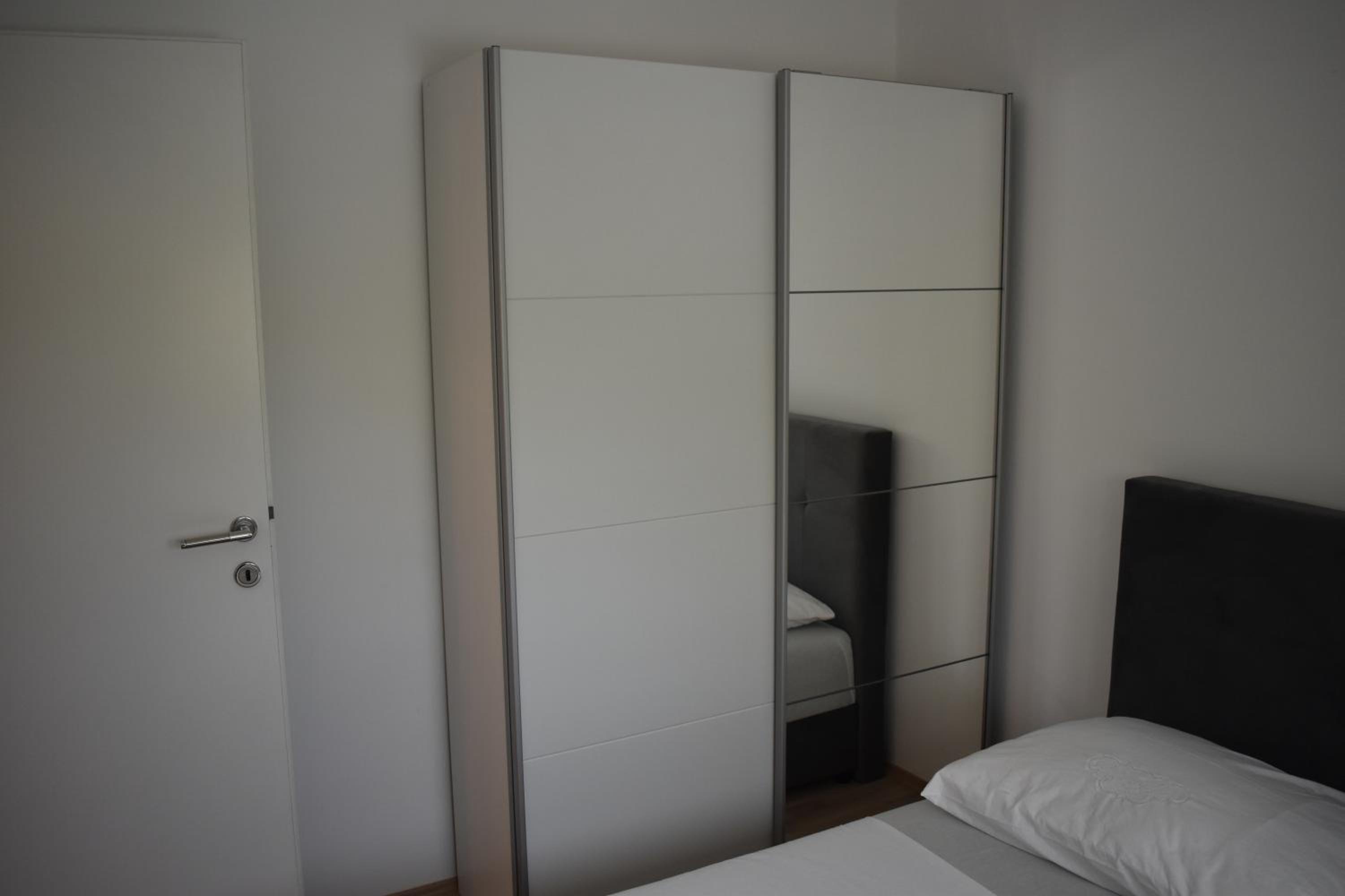 One-Bedroom Apartment - Photo 6