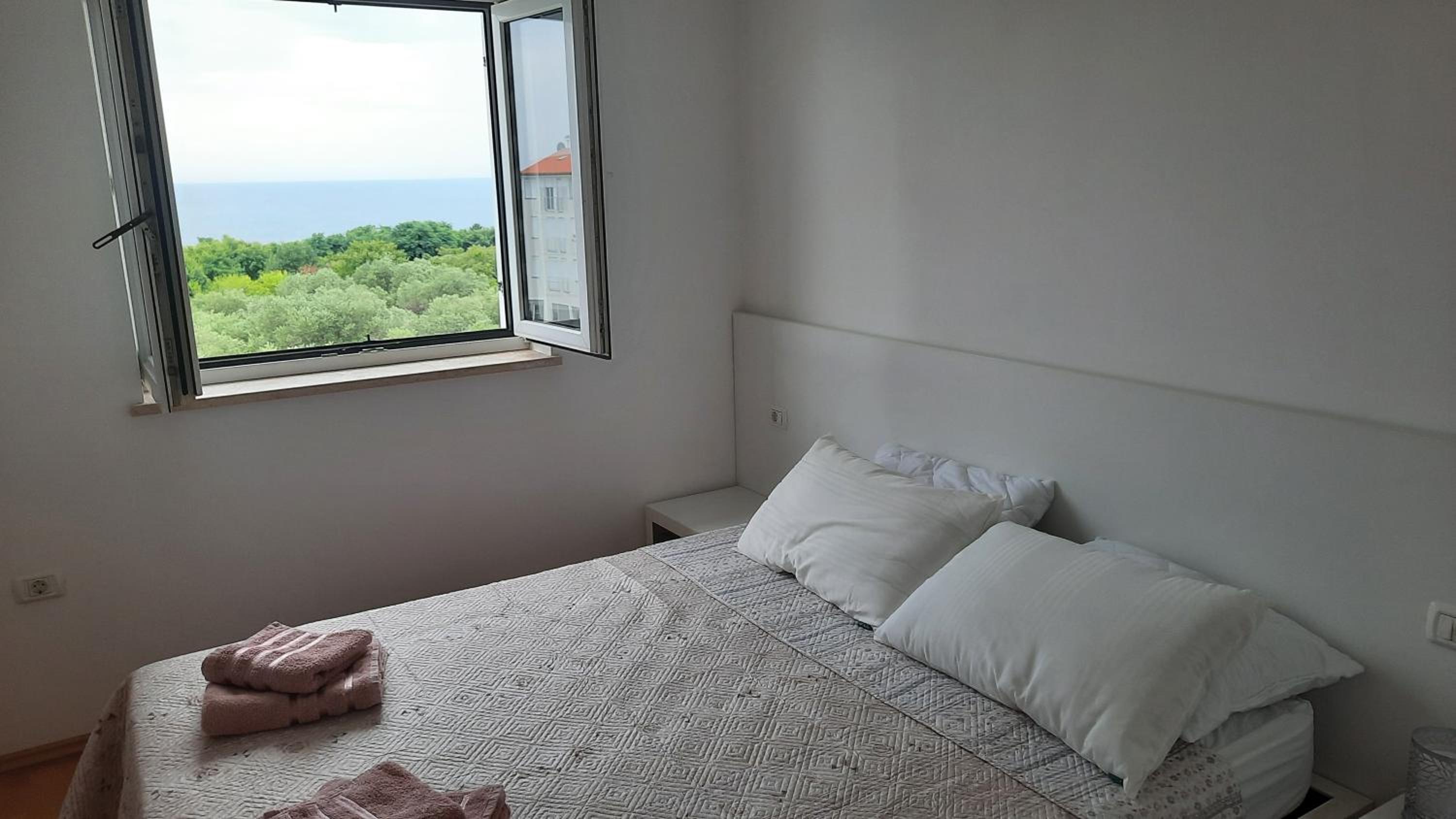 Apartment with Sea View photo 2