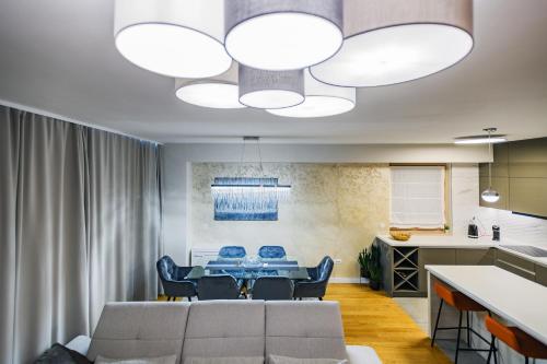 Two-Bedroom Apartment - Photo 16