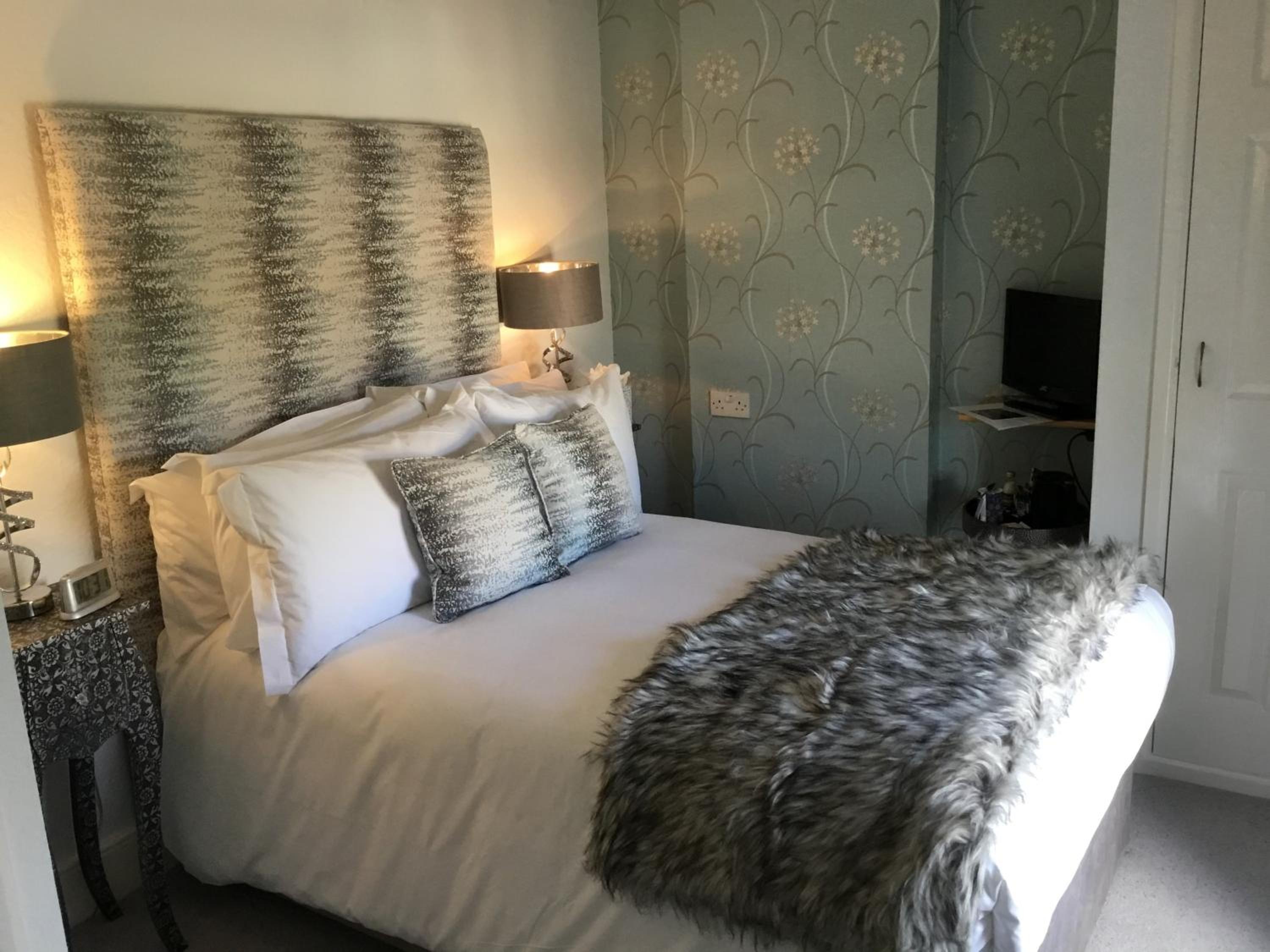 Superior Single Room