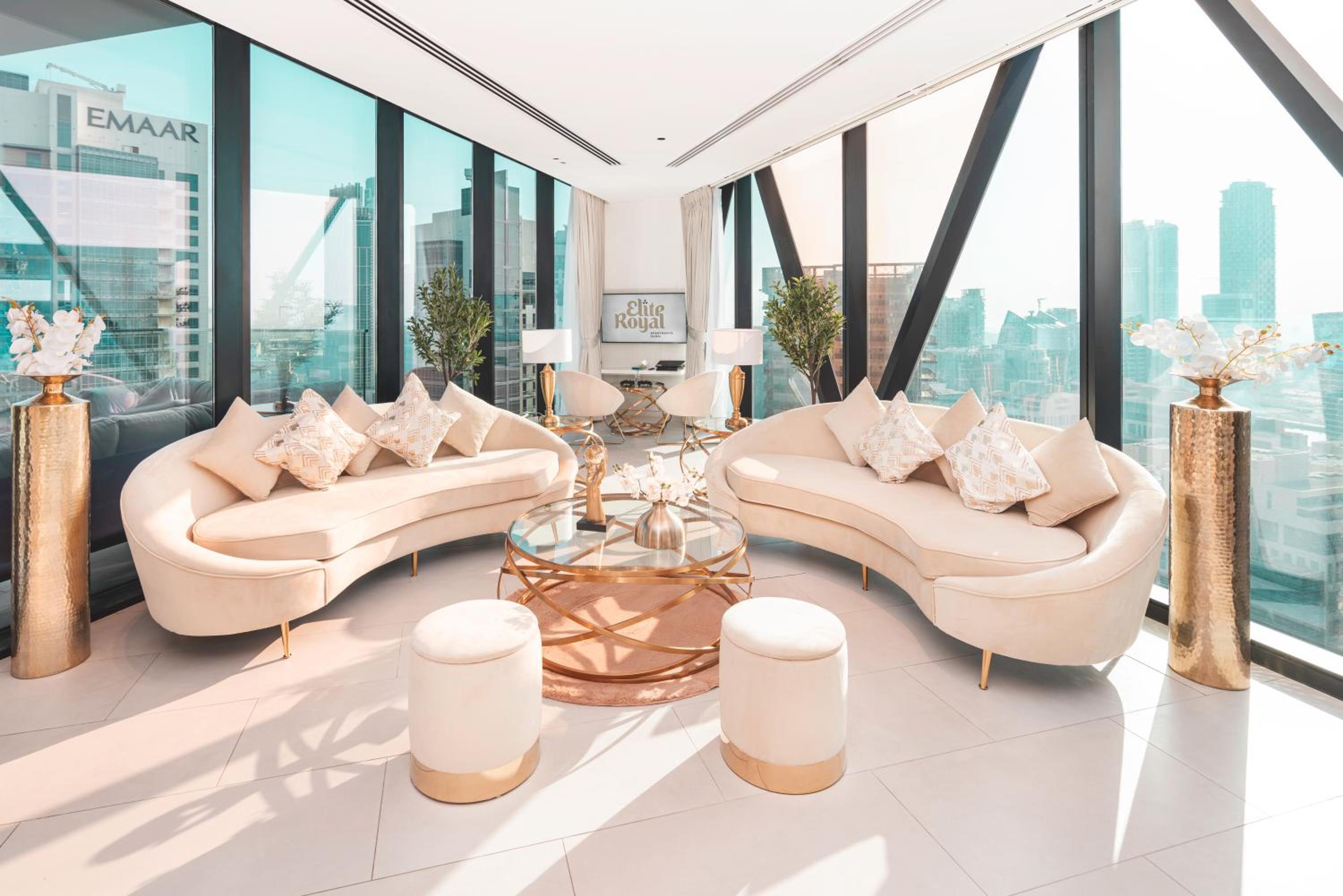 Apartment with Terrace photo 2