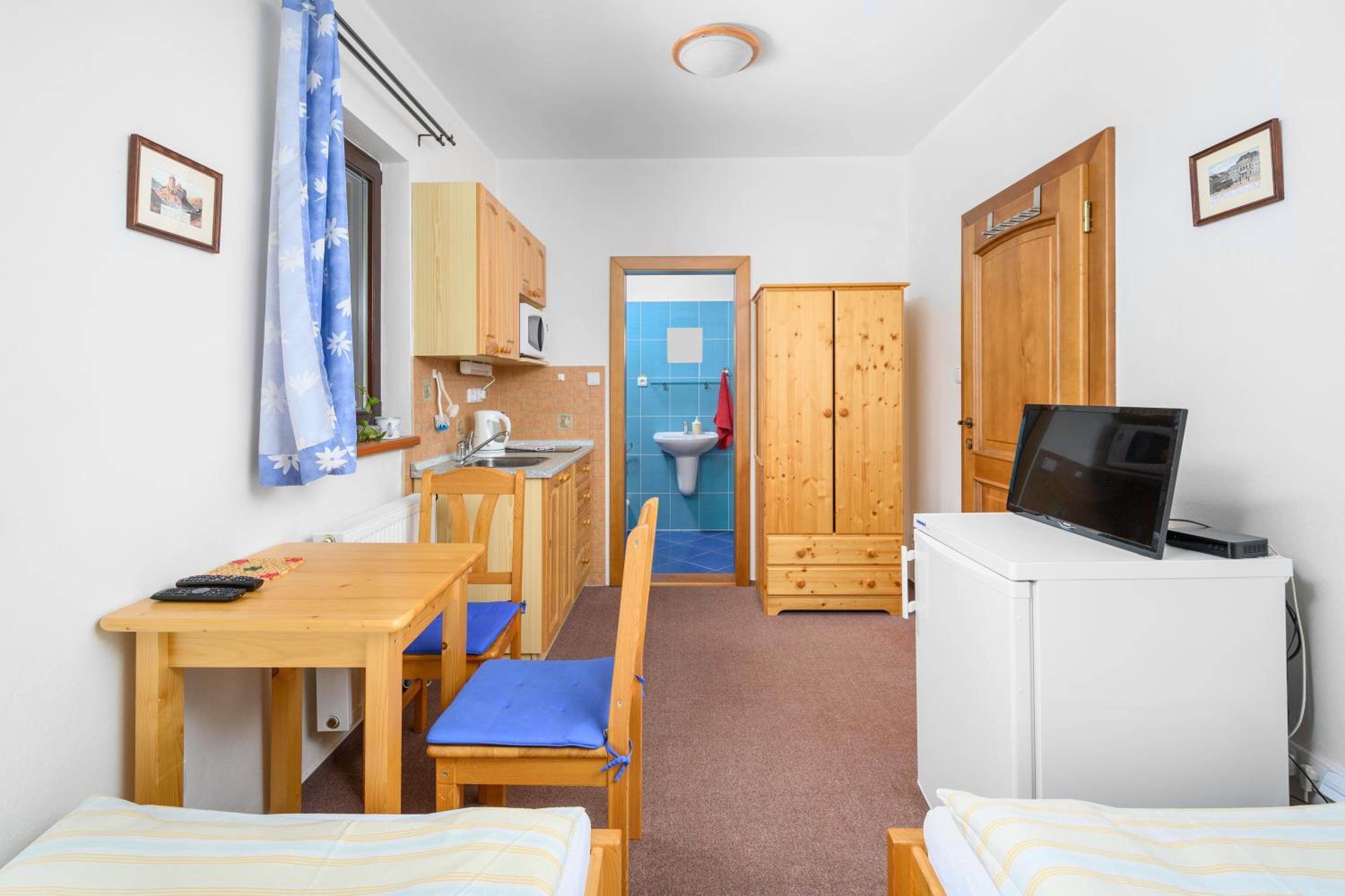 Studio Apartment photo 2