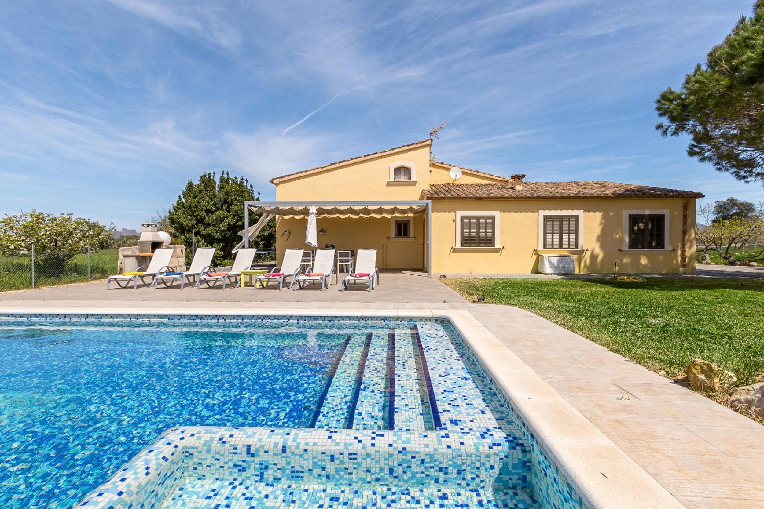 Three-Bedroom Villa photo 1
