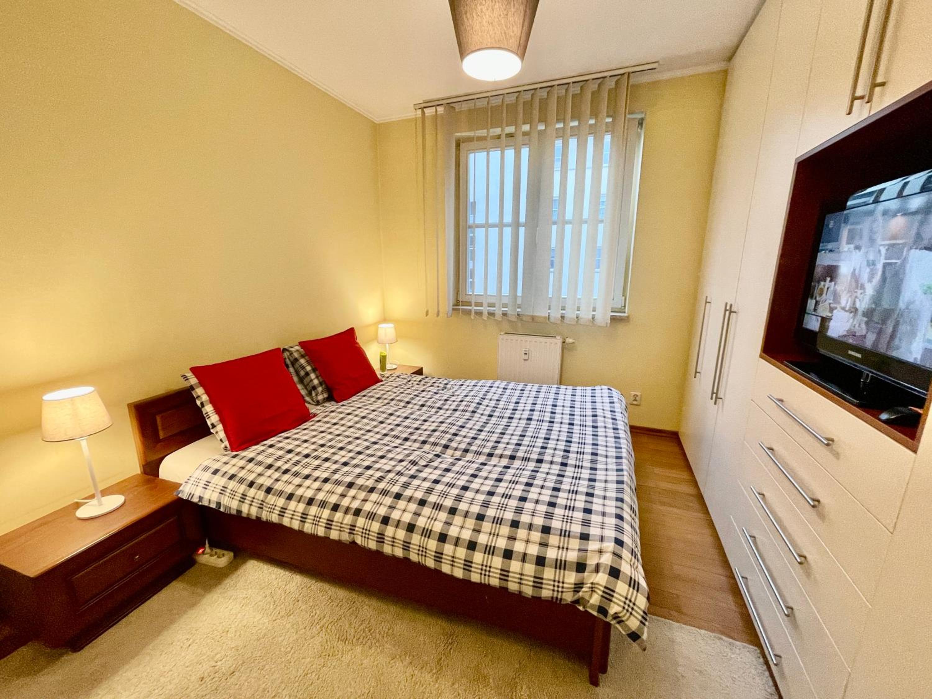 One-Bedroom Apartment - Photo 20