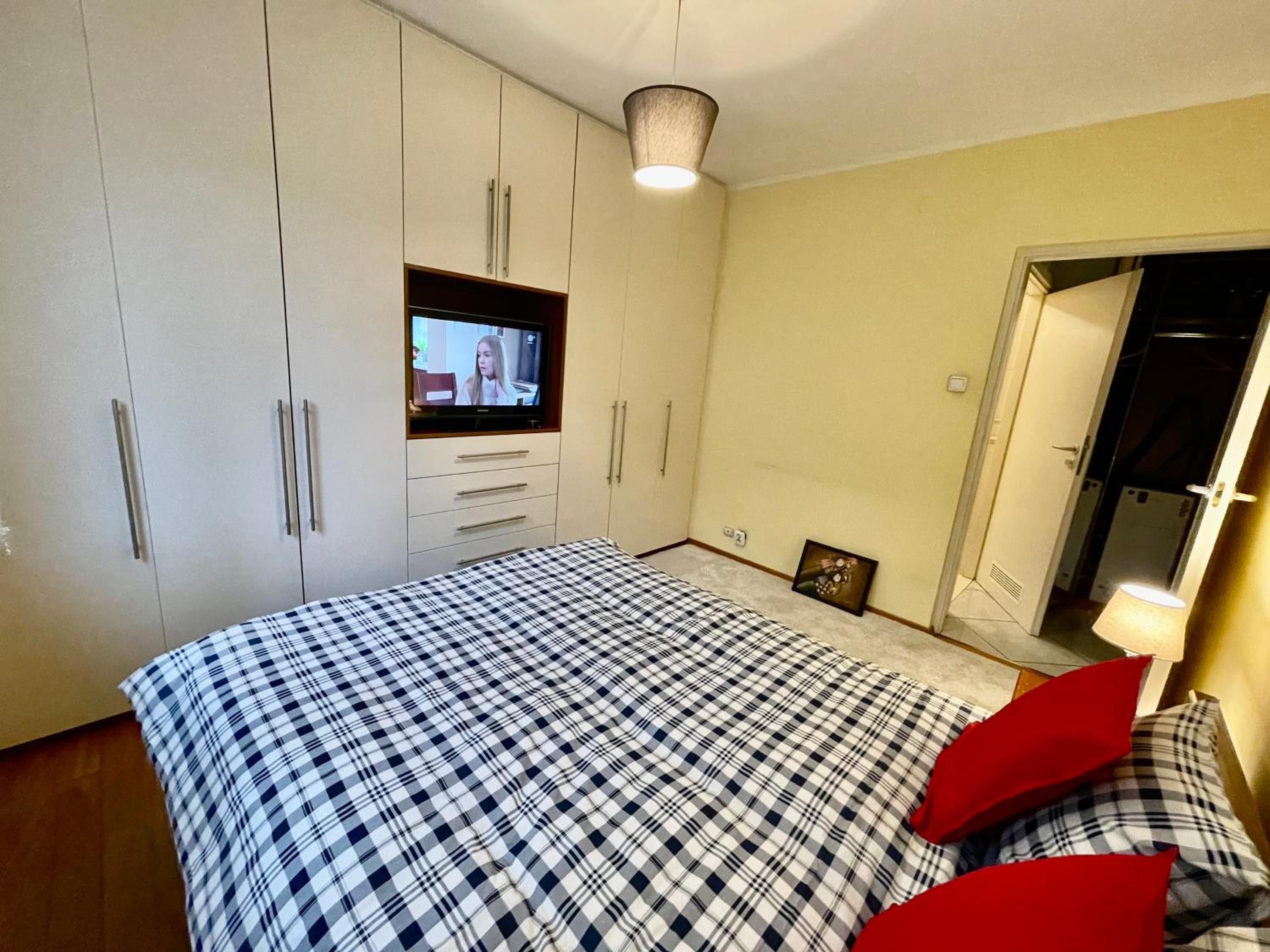 One-Bedroom Apartment - Photo 45