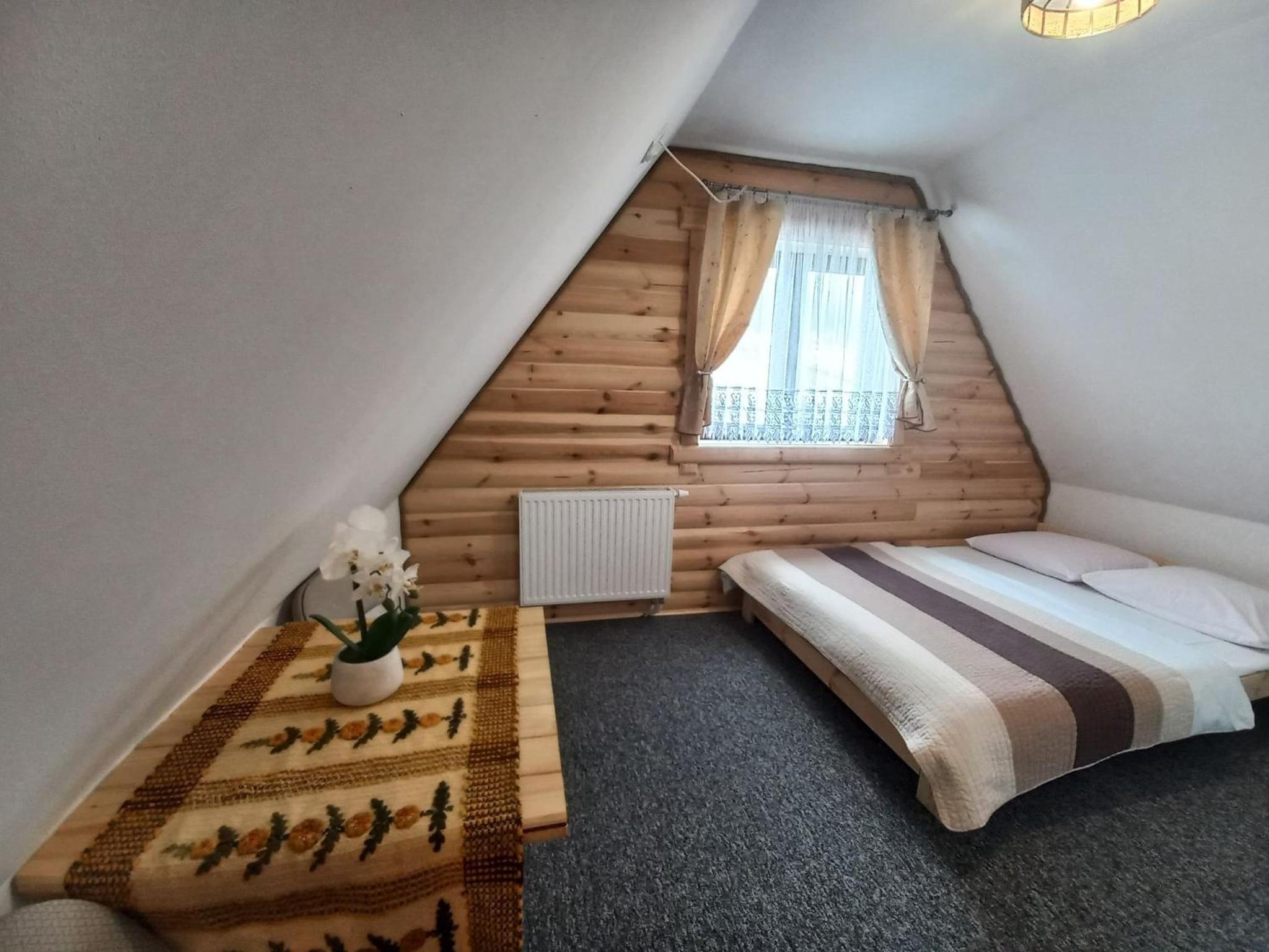 Double Room with Private Bathroom - Photo 6