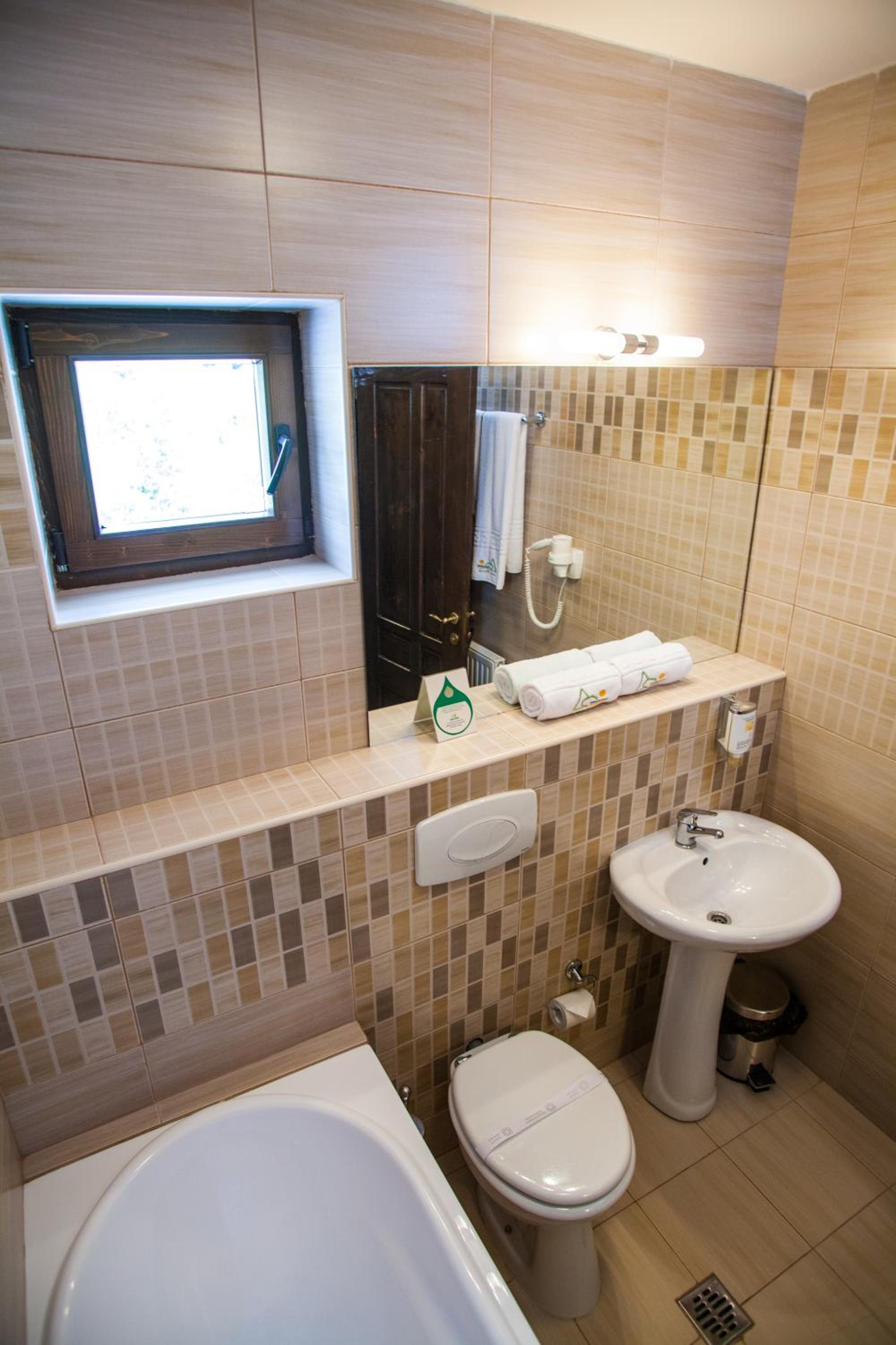 Double Room with Balcony photo 3